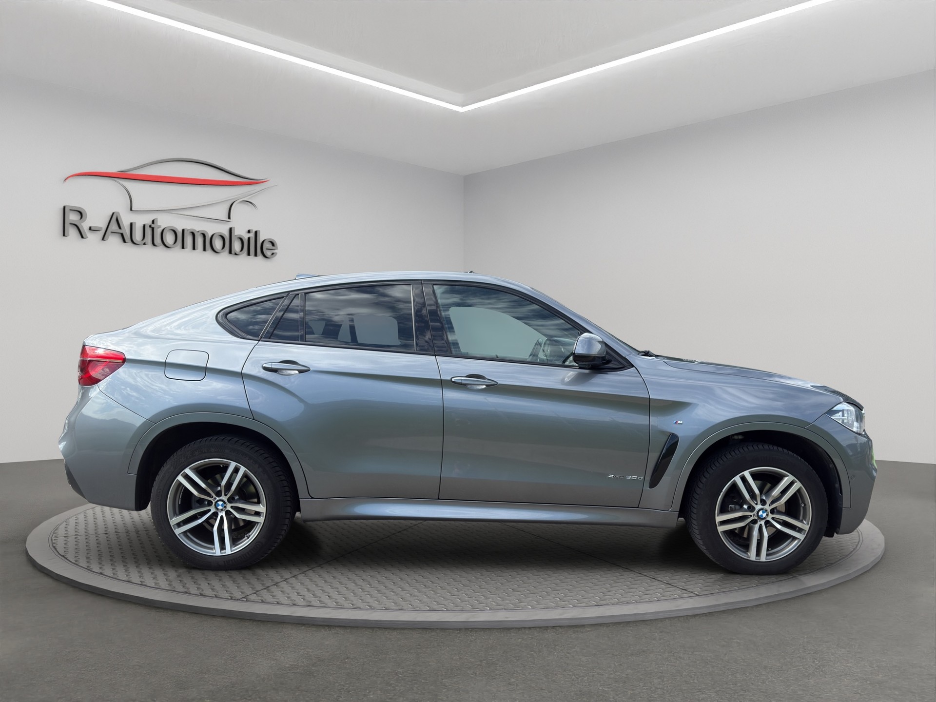 BMW X6 xDrive 30d Pure M Sport Steptronic-image-5