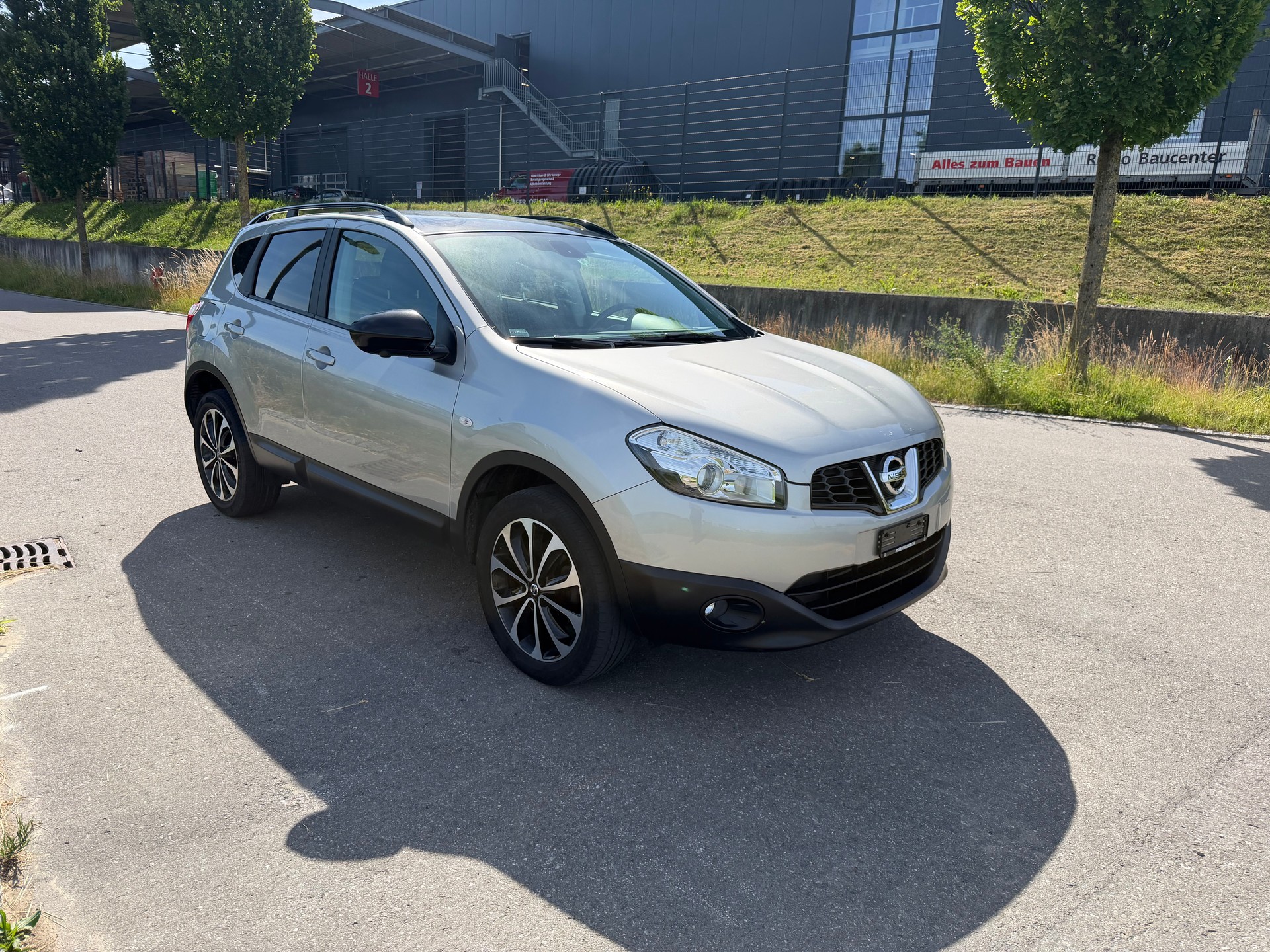 NISSAN Qashqai 2.0 4WD i-Way-image-1