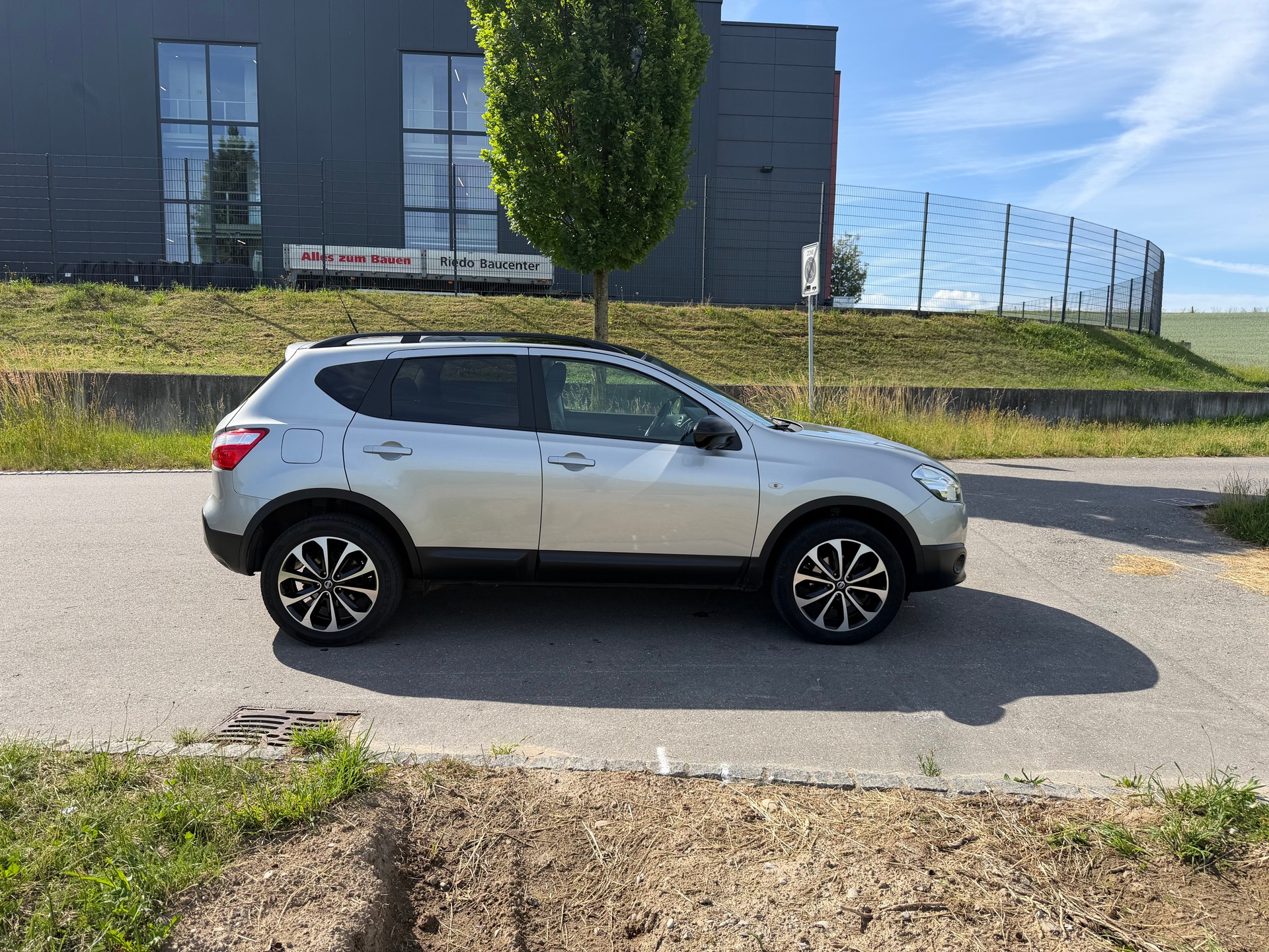 NISSAN Qashqai 2.0 4WD i-Way-image-3
