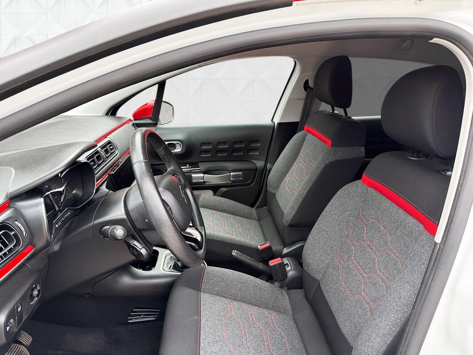 CITROEN C3 1.2i Shine-image-7