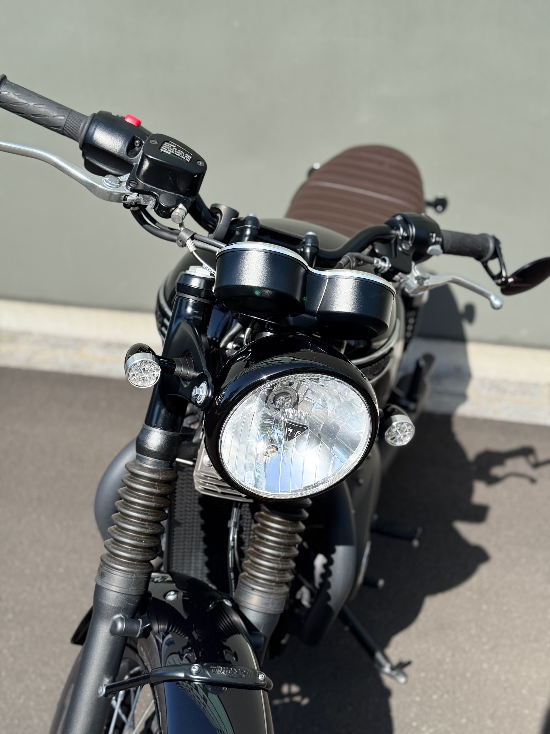TRIUMPH Bonneville 900 T 100 ABS-image-2