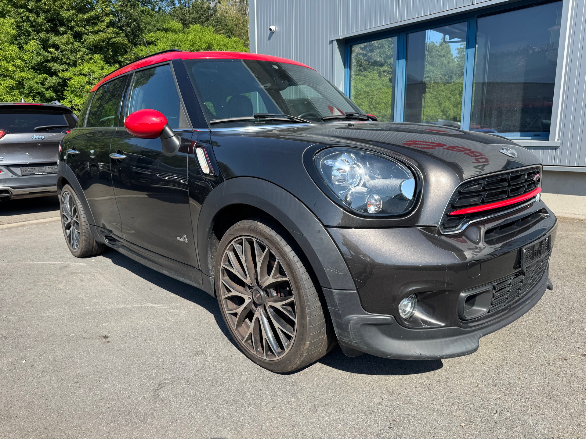 MINI Countryman John Cooper Works ALL4 by Burton-showroom-element-2