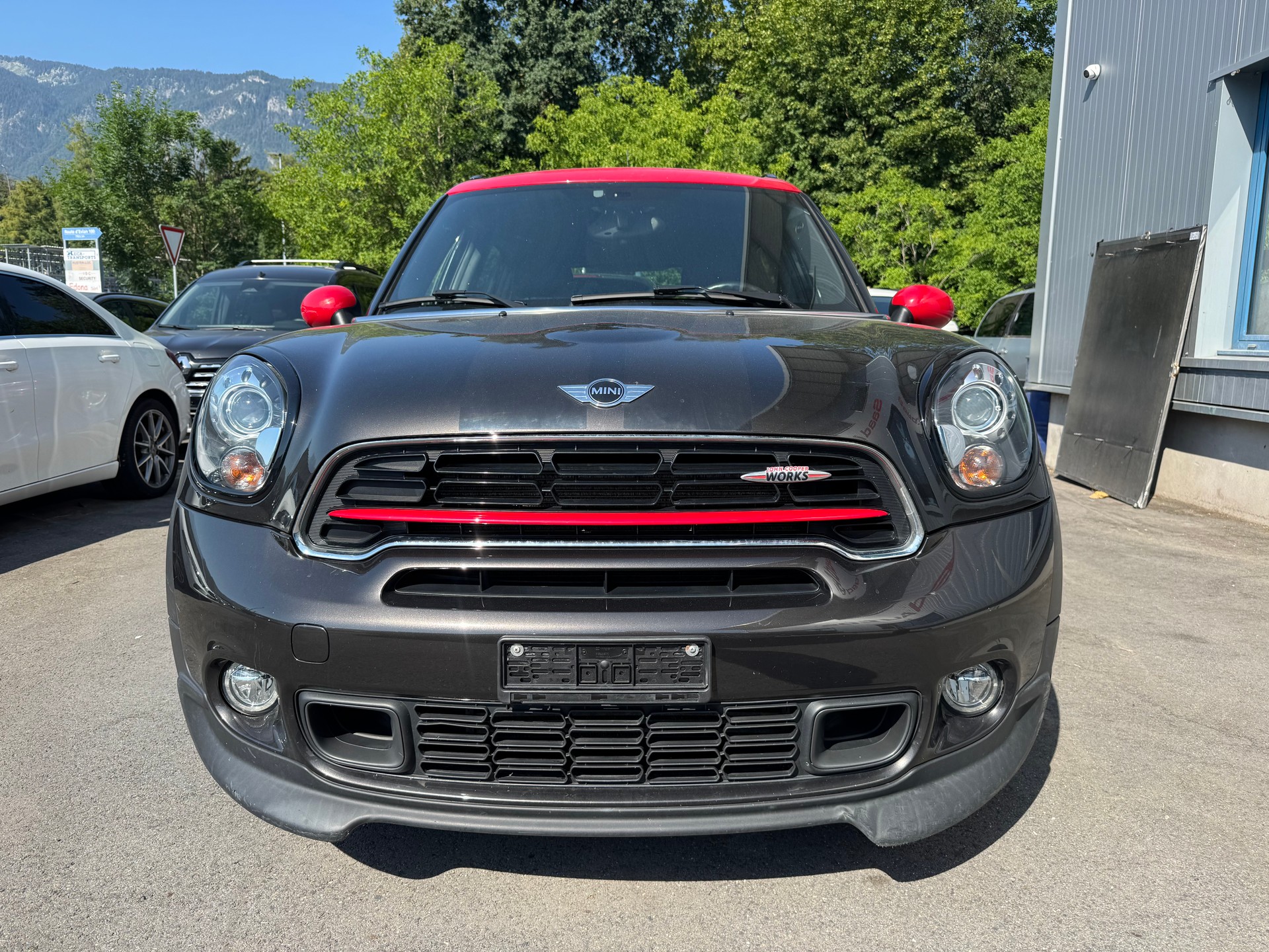 MINI Countryman John Cooper Works ALL4 by Burton-showroom-element-1