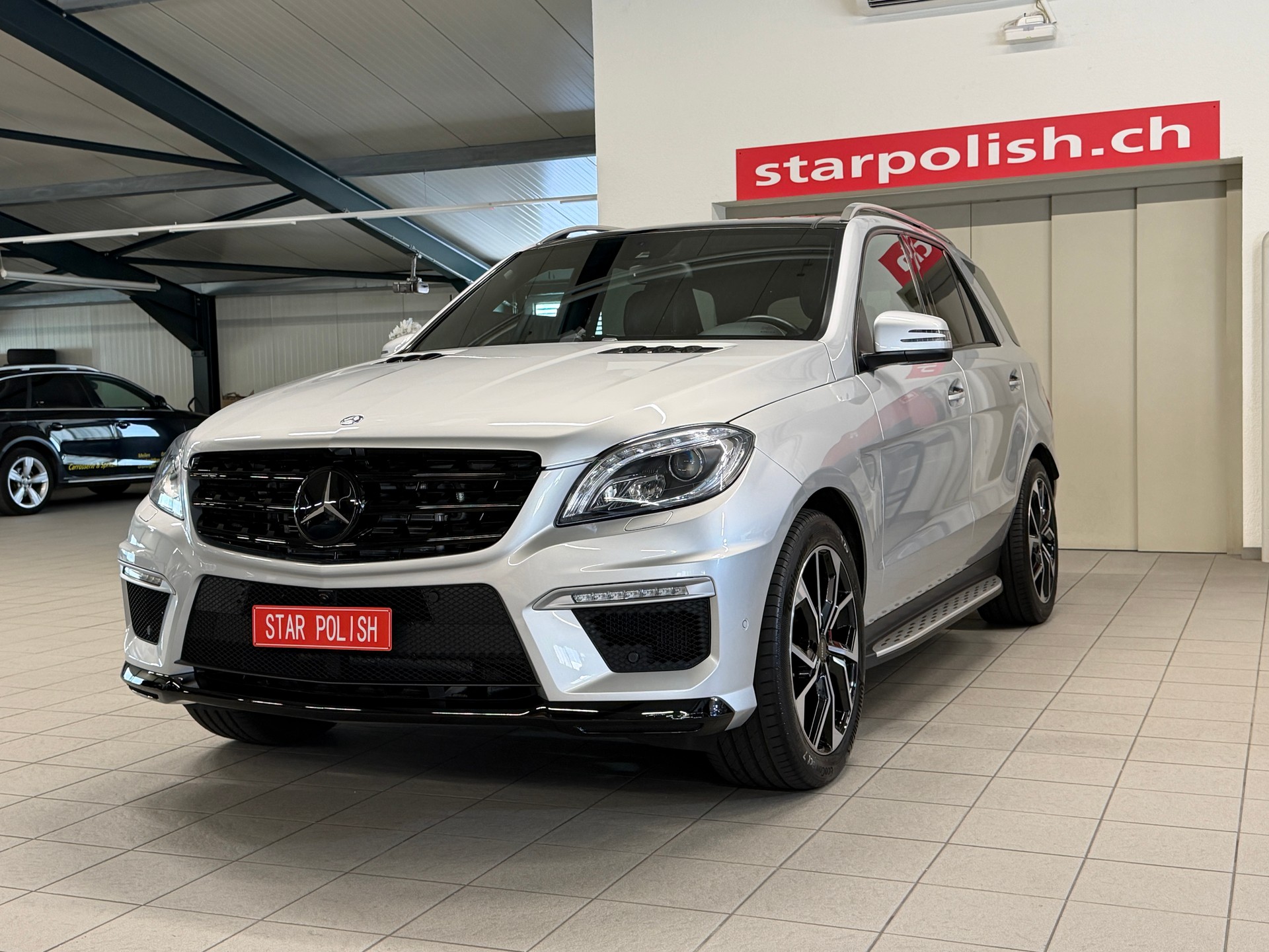 MERCEDES-BENZ ML 63 V8 AMG