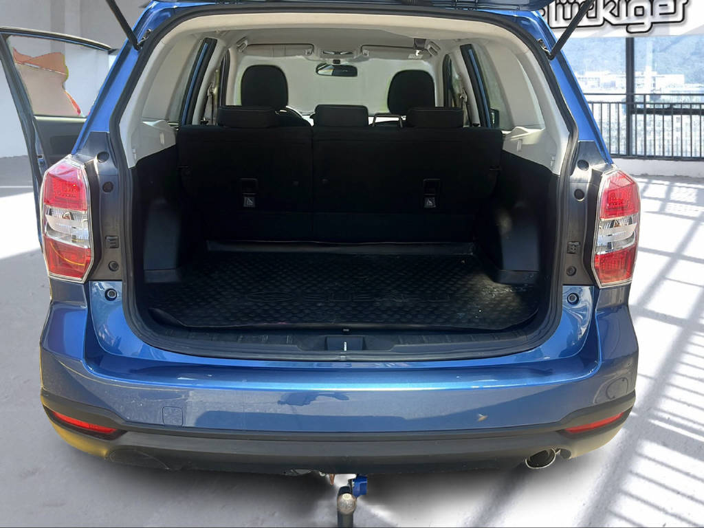 SUBARU Forester Station 2.0 Swiss mit Anhängerkupplung 1800Kg-image-12