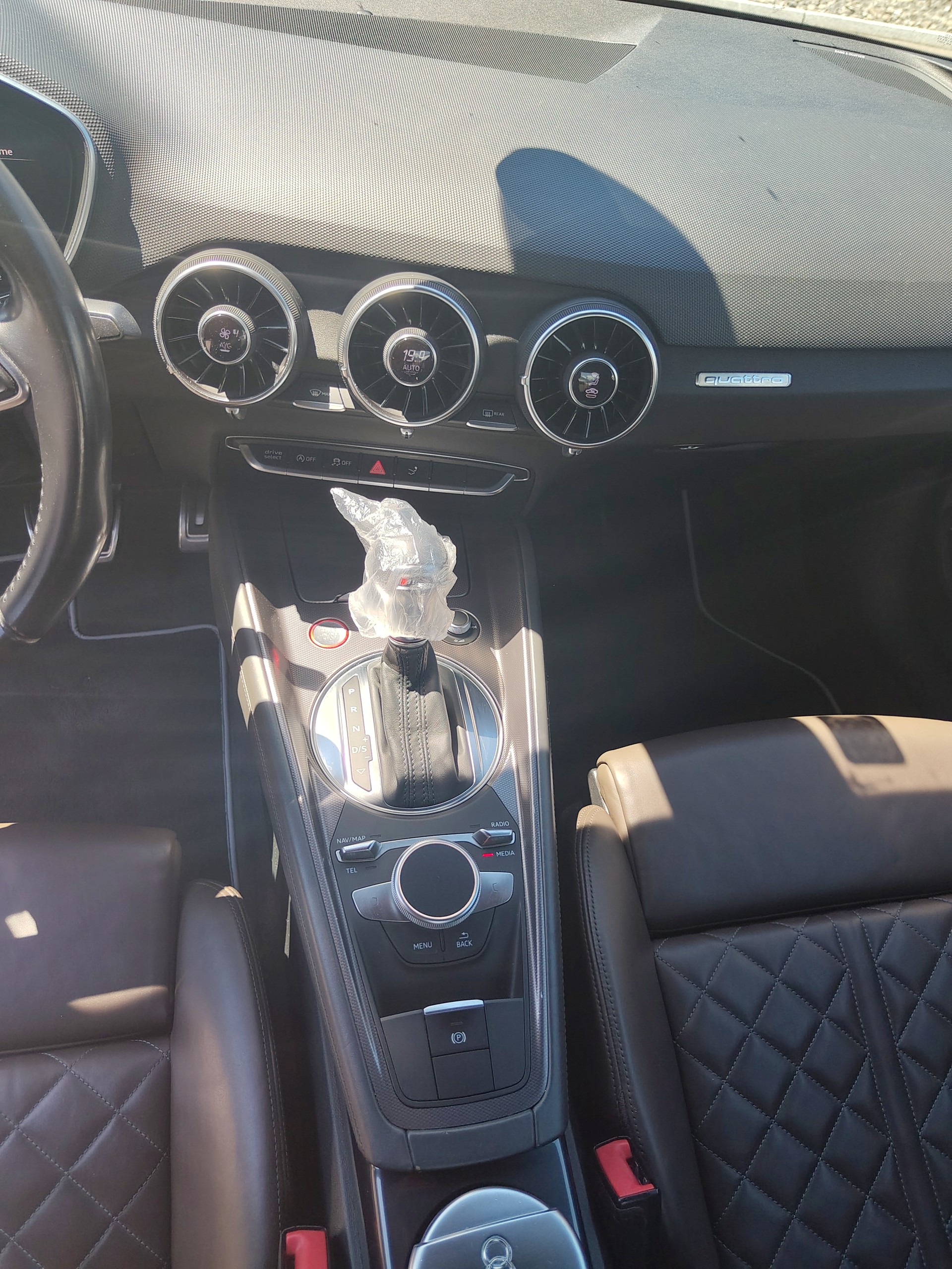 AUDI TTS Coupé 2.0 TFSI quattro S-tronic-image-9