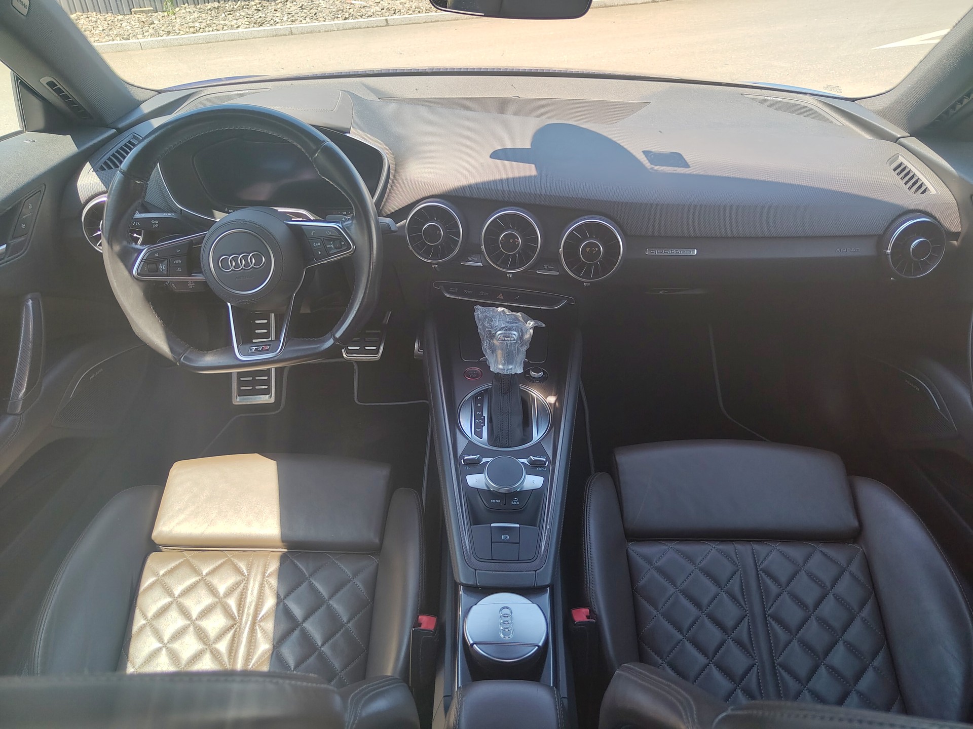 AUDI TTS Coupé 2.0 TFSI quattro S-tronic-image-10