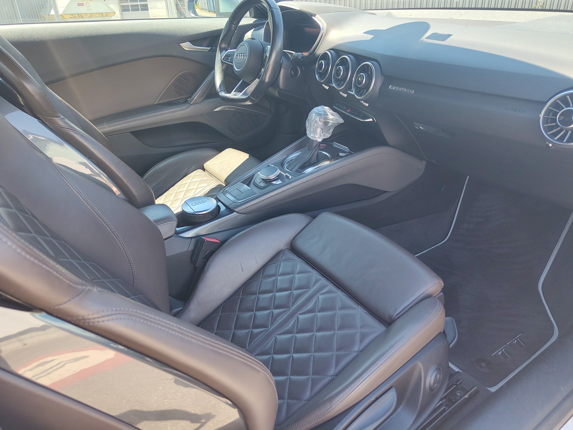 AUDI TTS Coupé 2.0 TFSI quattro S-tronic-image-6
