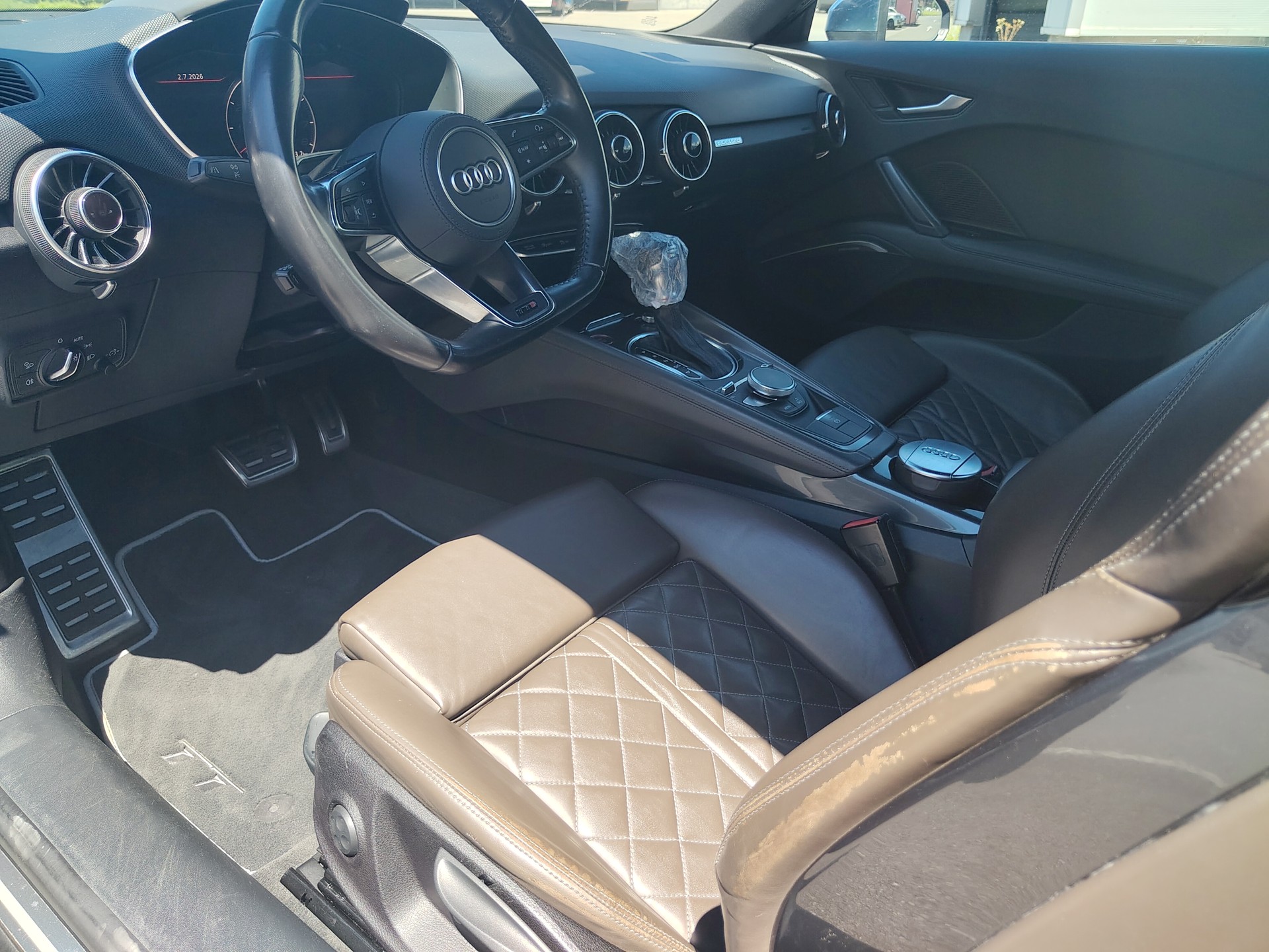 AUDI TTS Coupé 2.0 TFSI quattro S-tronic-image-4