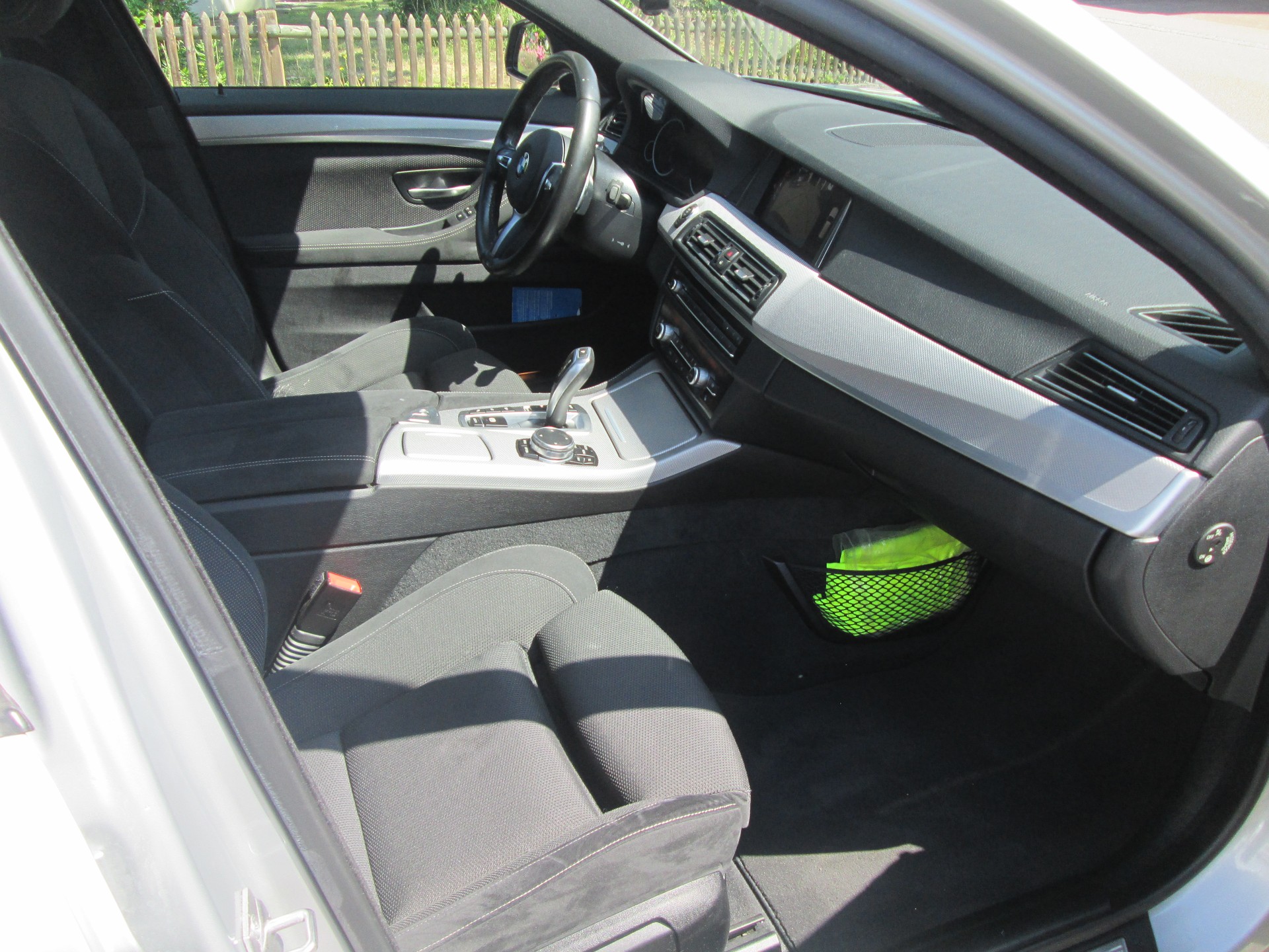 BMW 520d Touring xDrive Luxury Line Steptronic-image-10