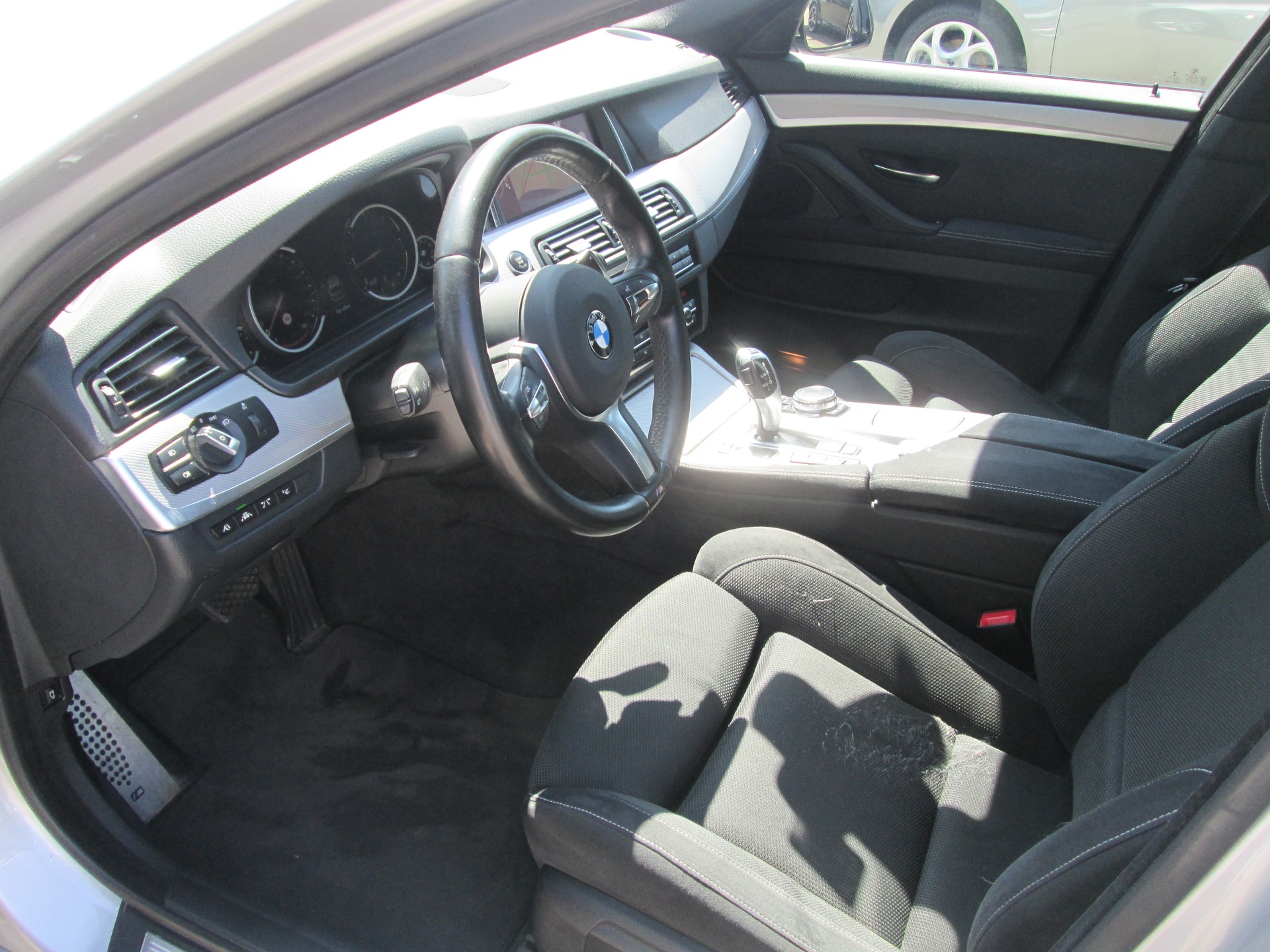 BMW 520d Touring xDrive Luxury Line Steptronic-image-7