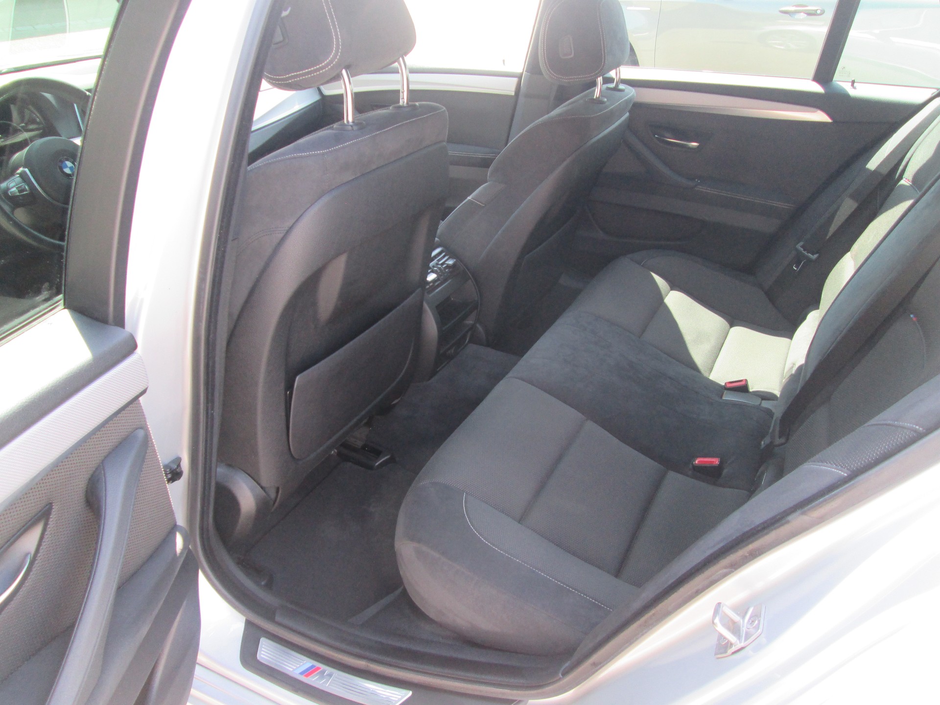 BMW 520d Touring xDrive Luxury Line Steptronic-image-8