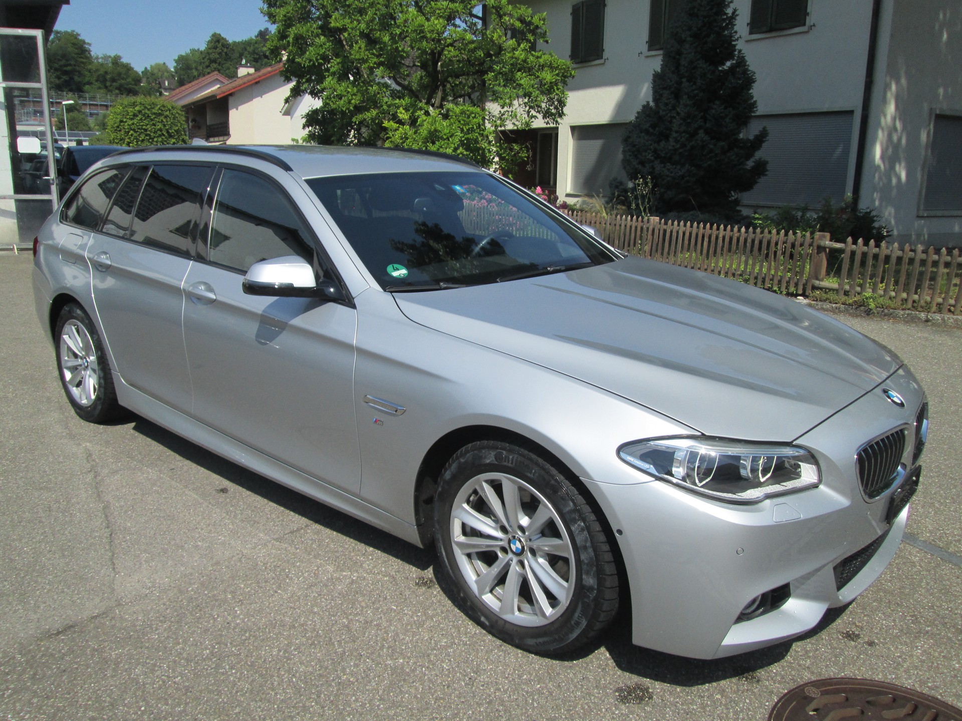 BMW 520d Touring xDrive Luxury Line Steptronic-image-5