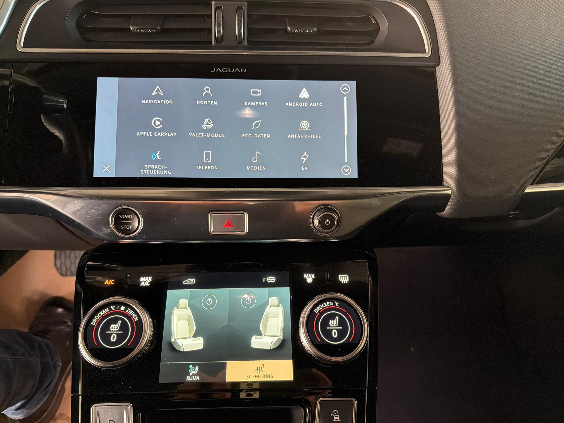 JAGUAR I-Pace EV400 SE AWD 3-Phasen / Leasing ab 3.99% mit Protect Autoversicherung-image-12