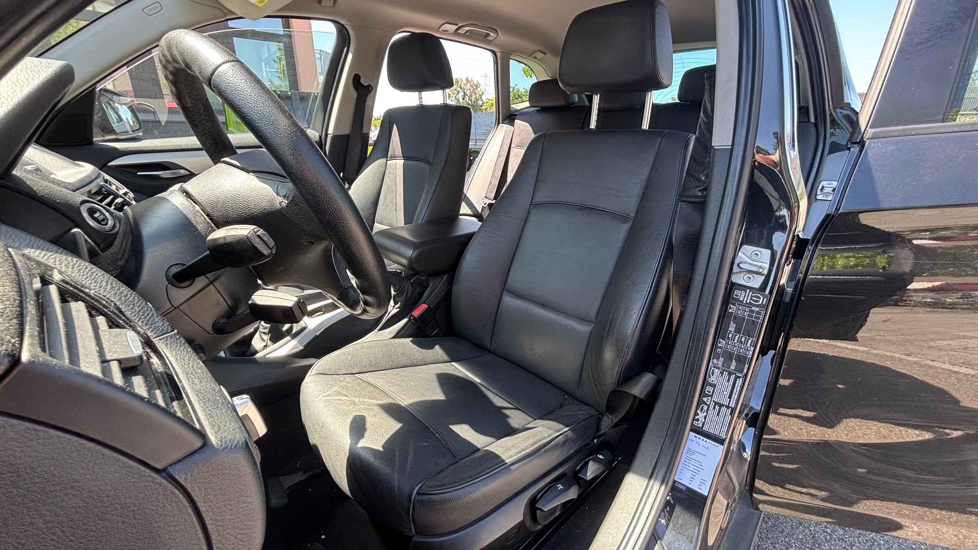 BMW X1 xDrive 18d-image-4