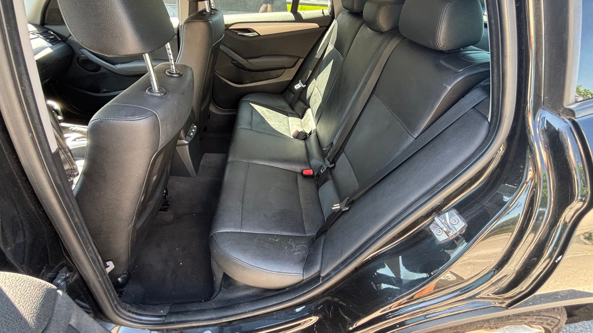 BMW X1 xDrive 18d-image-6
