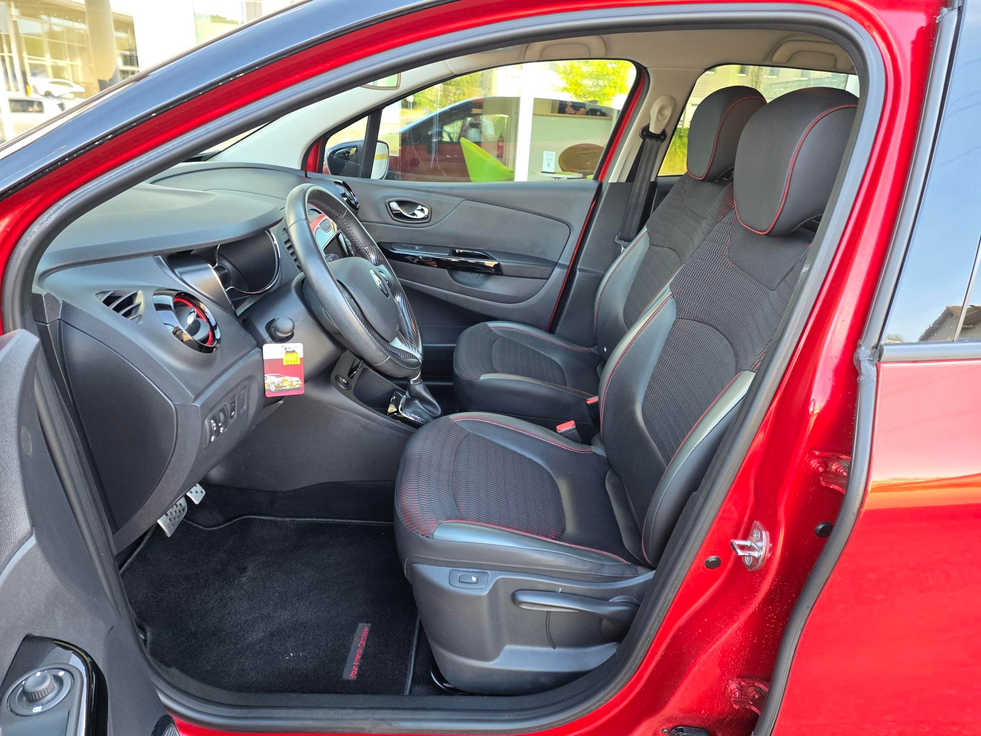 RENAULT Captur 1.2 TCe Outdoor+ EDC S/S-image-5