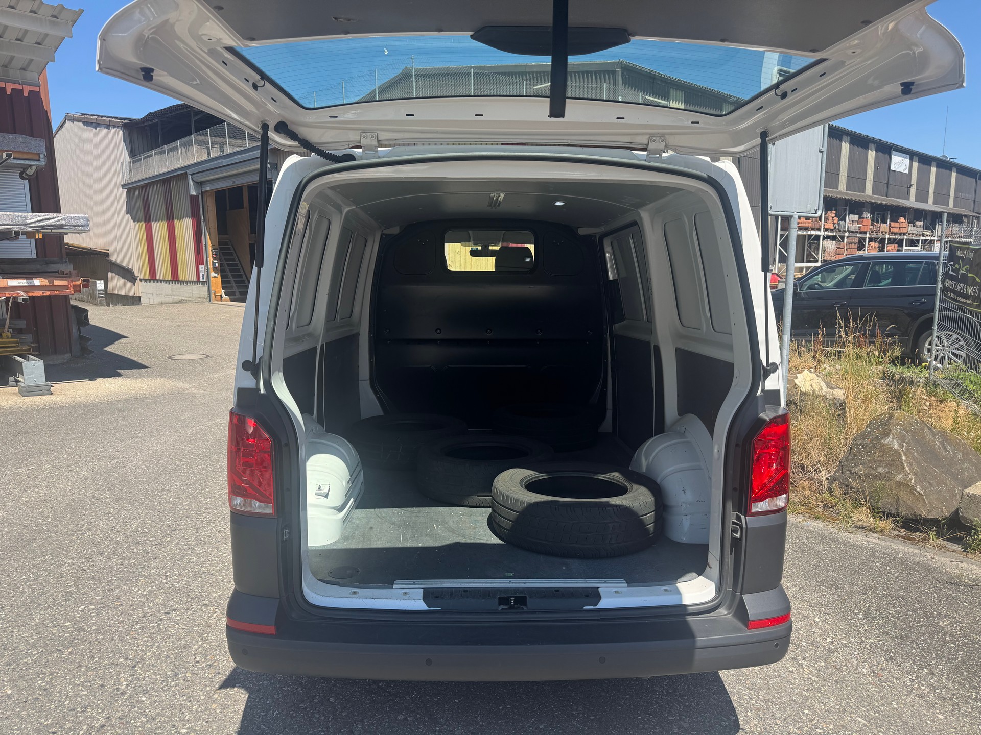 VW T6.1 2.0 TDI-showroom-element-2