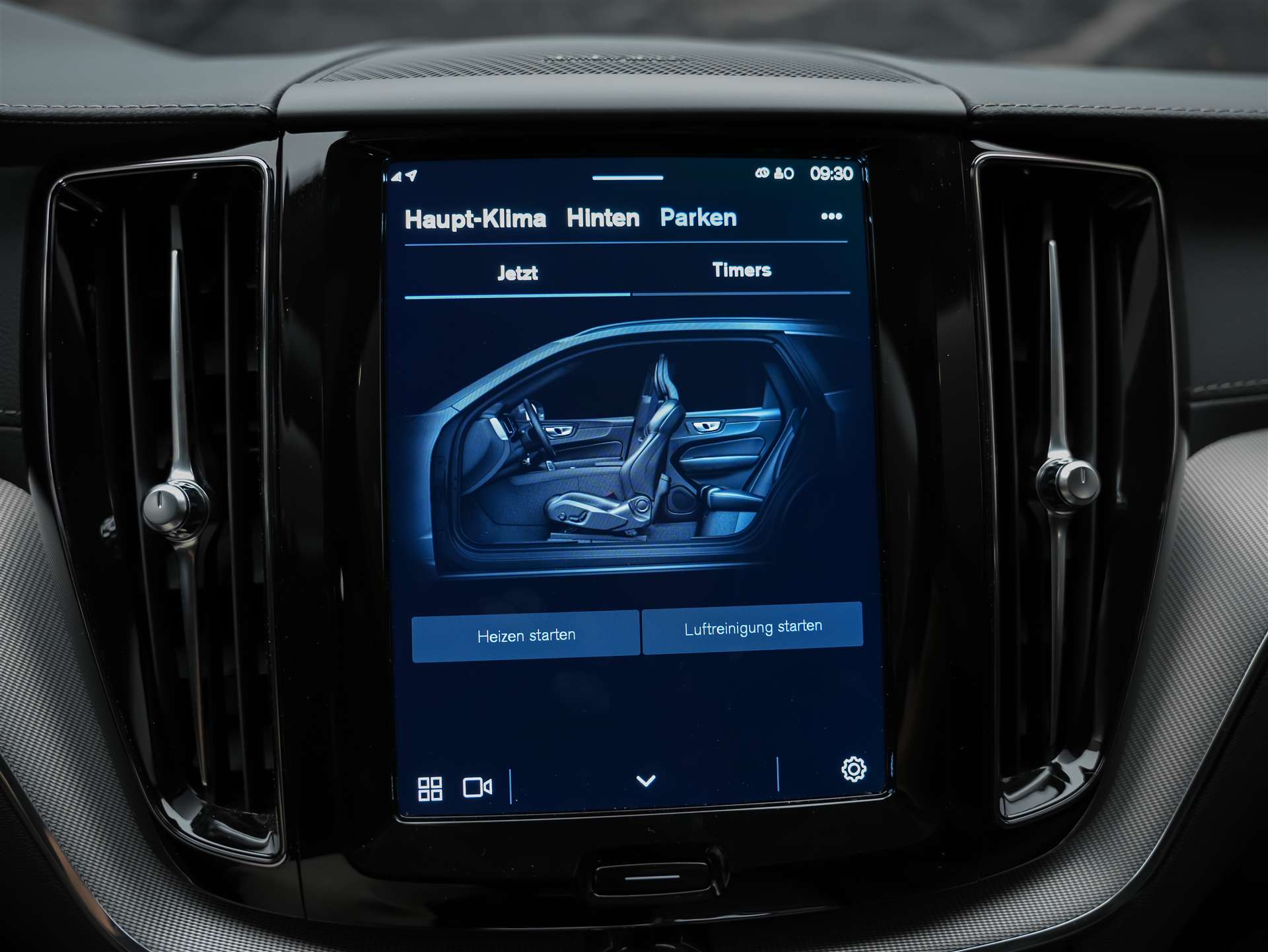 VOLVO XC60 B4 Diesel Mild Hybrid AWD Ultimate Dark Geartronic *Panorama*Head-Up*Standheizung*-image-36