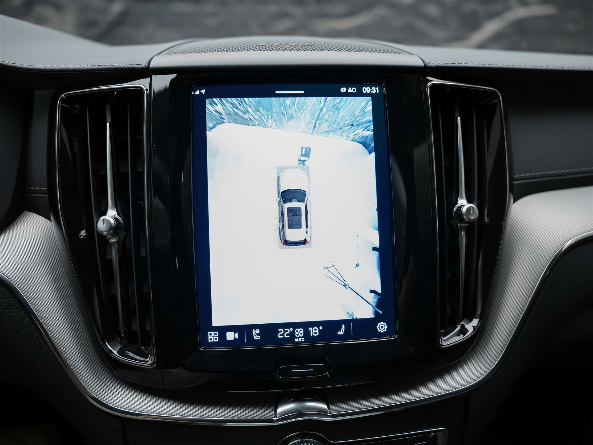 VOLVO XC60 B4 Diesel Mild Hybrid AWD Ultimate Dark Geartronic *Panorama*Head-Up*Standheizung*-image-46