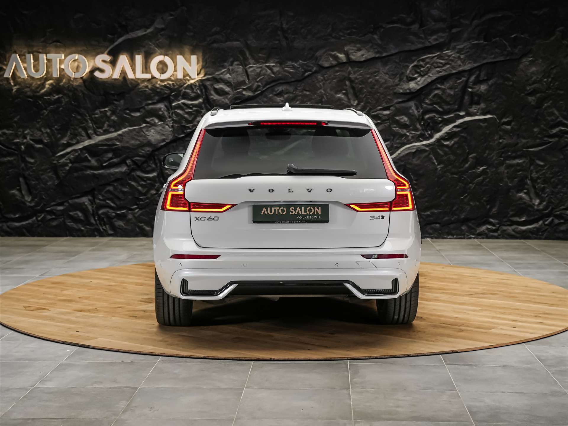 VOLVO XC60 B4 Diesel Mild Hybrid AWD Ultimate Dark Geartronic *Panorama*Head-Up*Standheizung*-image-4