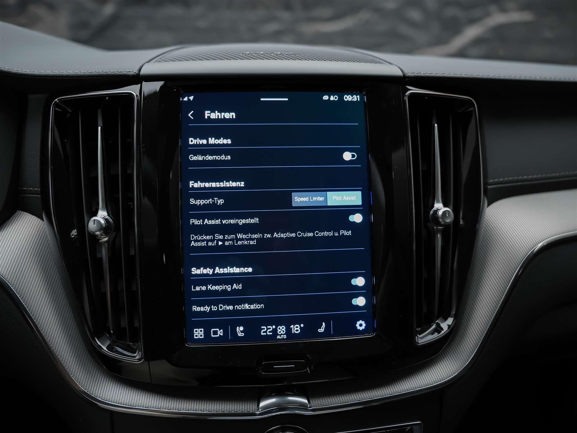 VOLVO XC60 B4 Diesel Mild Hybrid AWD Ultimate Dark Geartronic *Panorama*Head-Up*Standheizung*-image-42