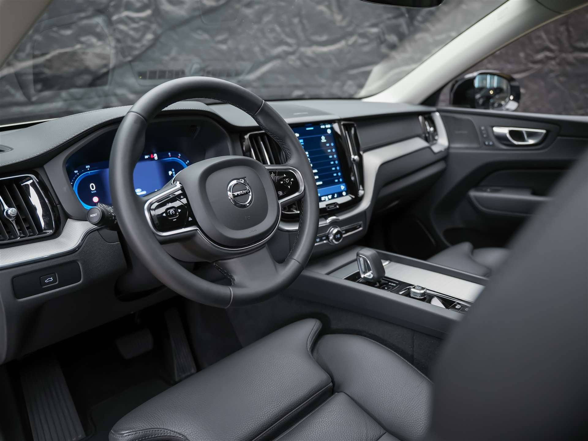 VOLVO XC60 B4 Diesel Mild Hybrid AWD Ultimate Dark Geartronic *Panorama*Head-Up*Standheizung*-image-8
