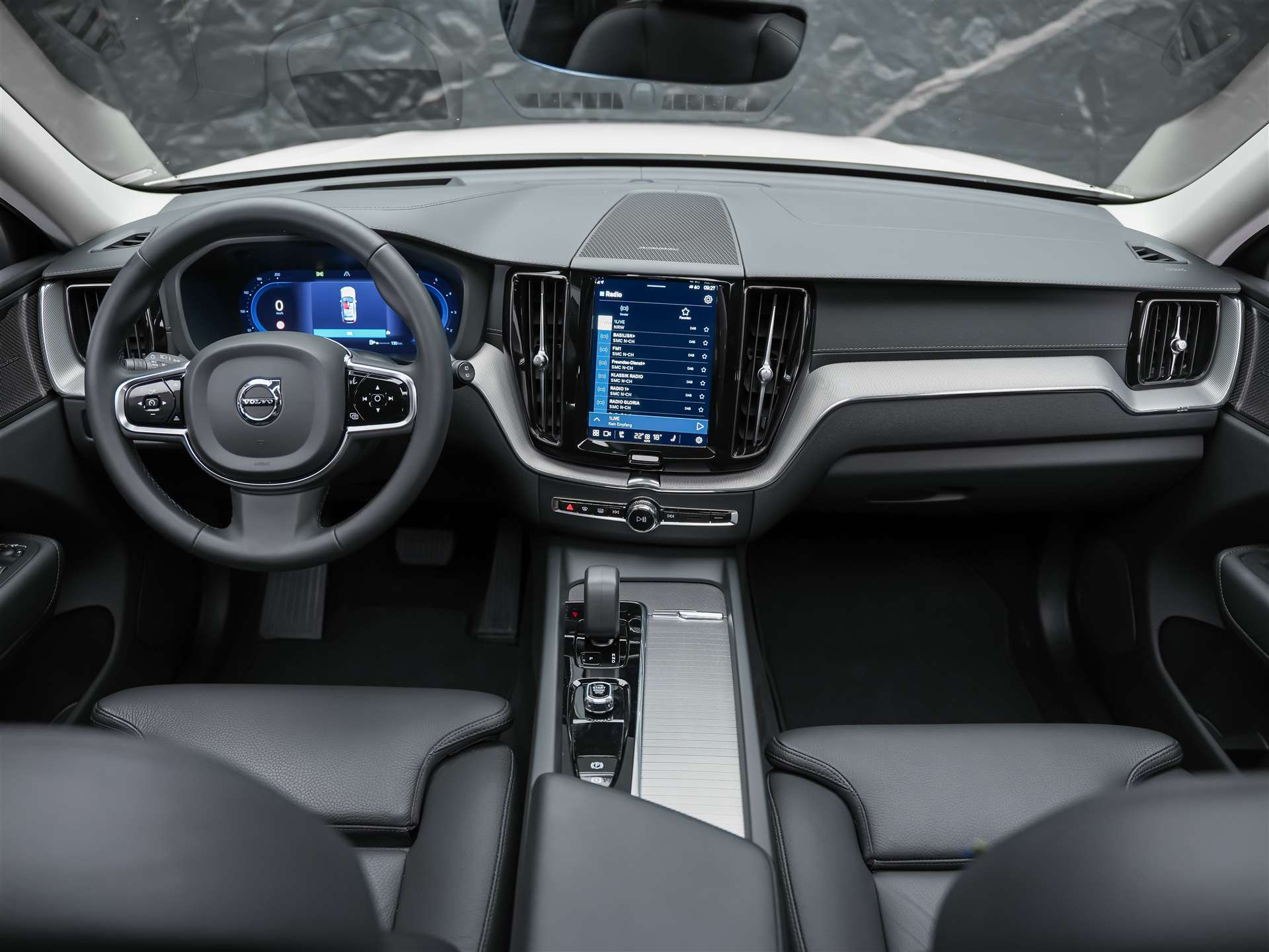 VOLVO XC60 B4 Diesel Mild Hybrid AWD Ultimate Dark Geartronic *Panorama*Head-Up*Standheizung*-image-21