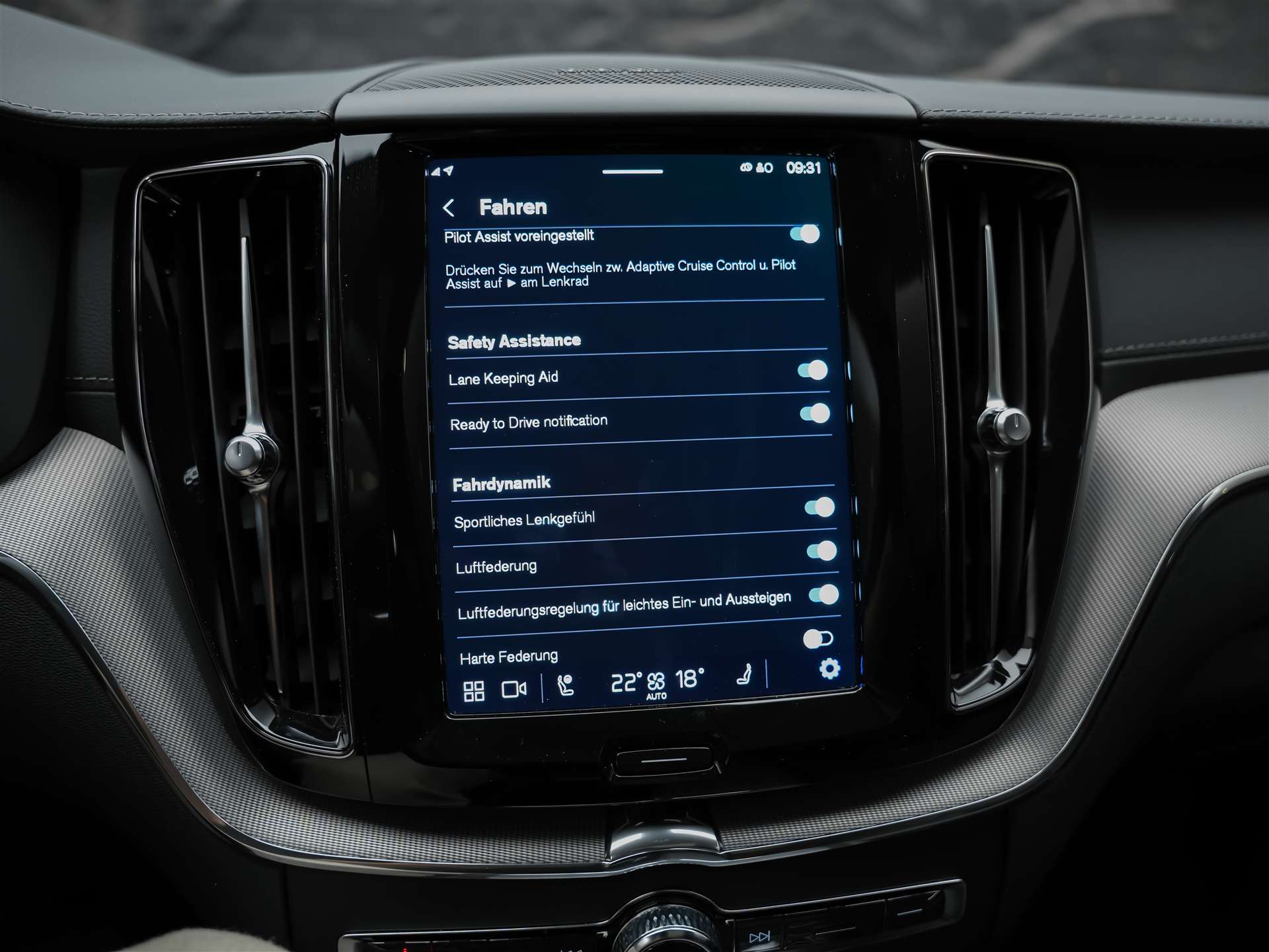 VOLVO XC60 B4 Diesel Mild Hybrid AWD Ultimate Dark Geartronic *Panorama*Head-Up*Standheizung*-image-43