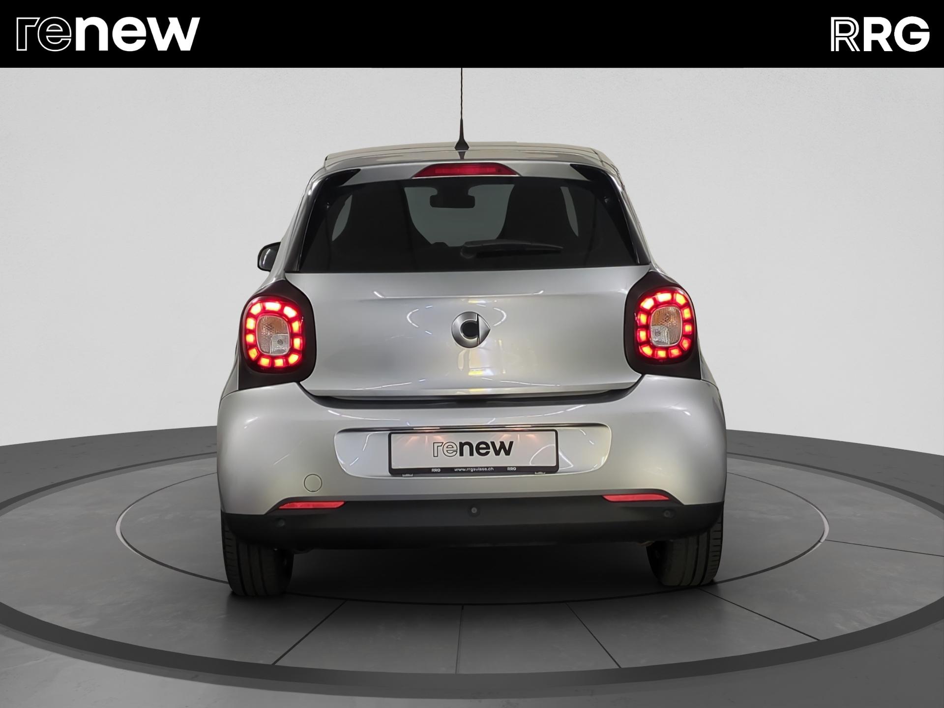 SMART forfour EQ passion-showroom-element-3