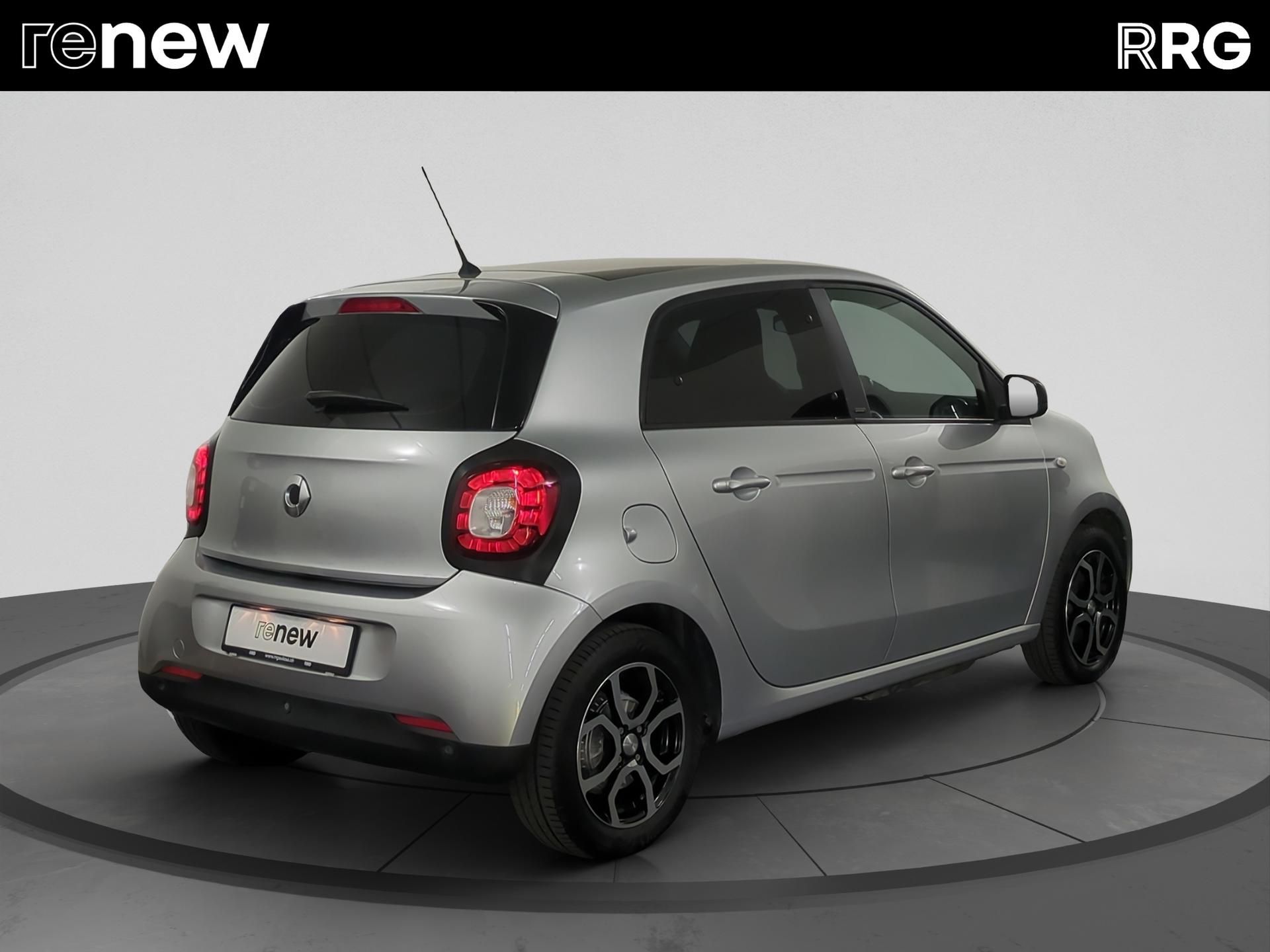 SMART forfour EQ passion-showroom-element-2