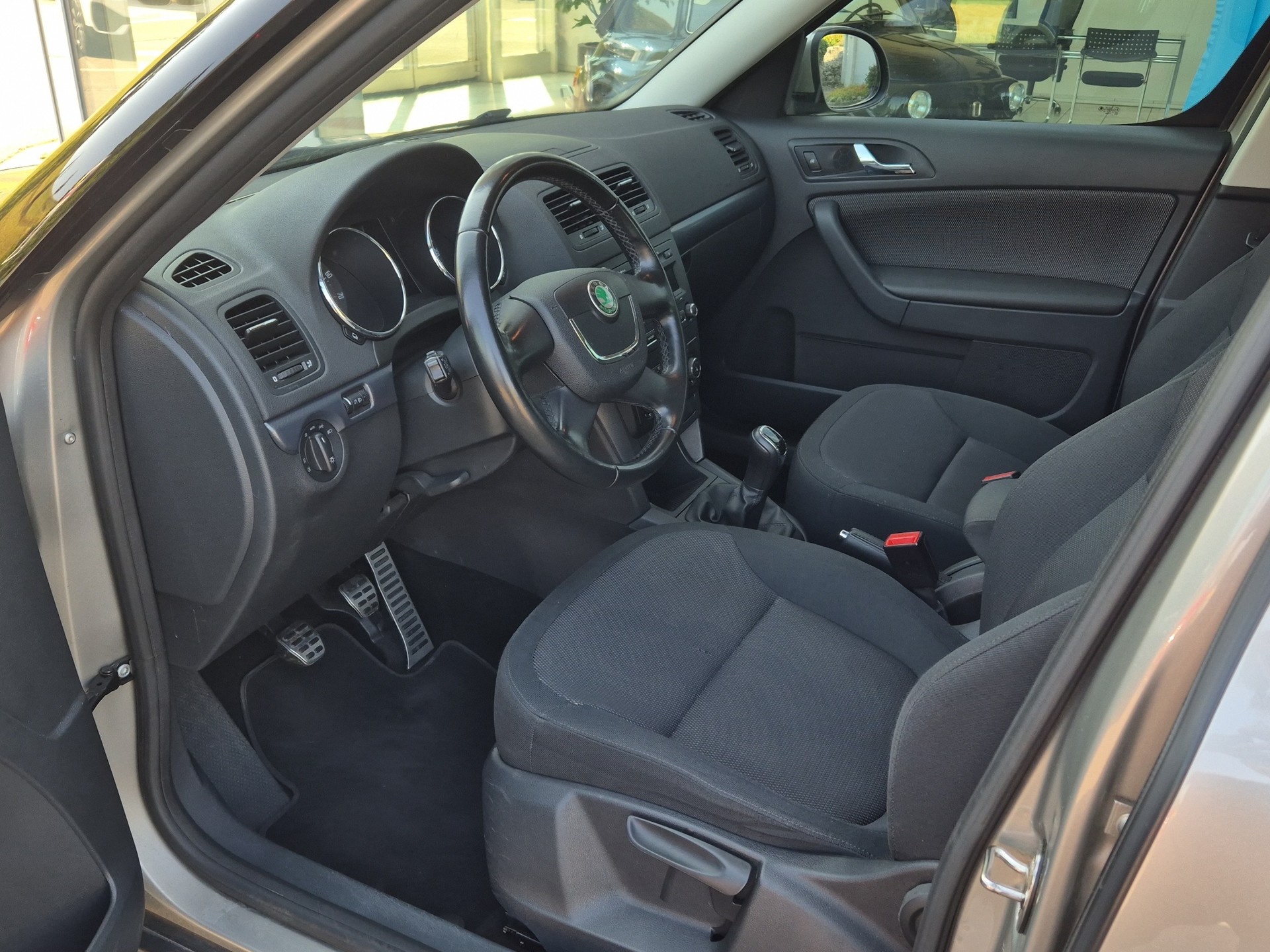 SKODA Yeti 1.4 TSI Fresh-image-7