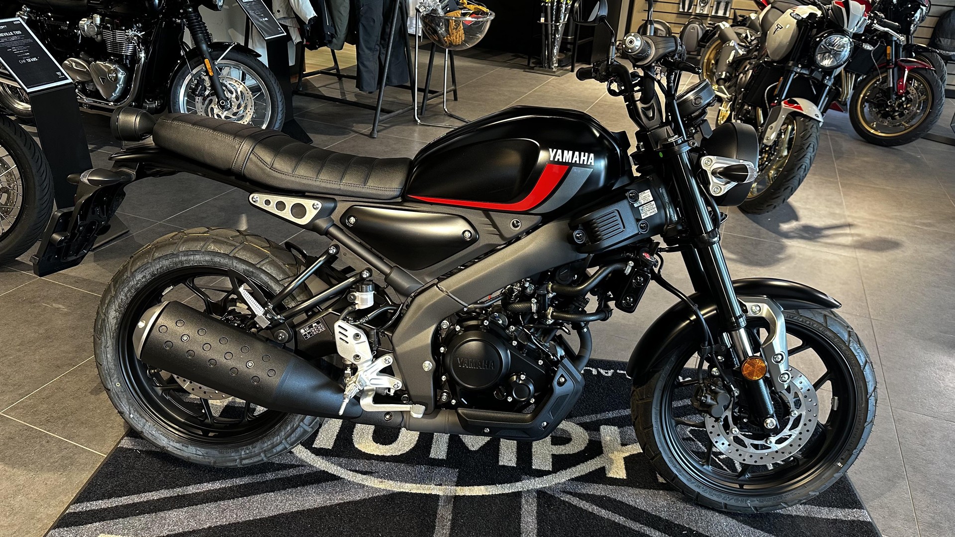 YAMAHA XSR 125-image-0