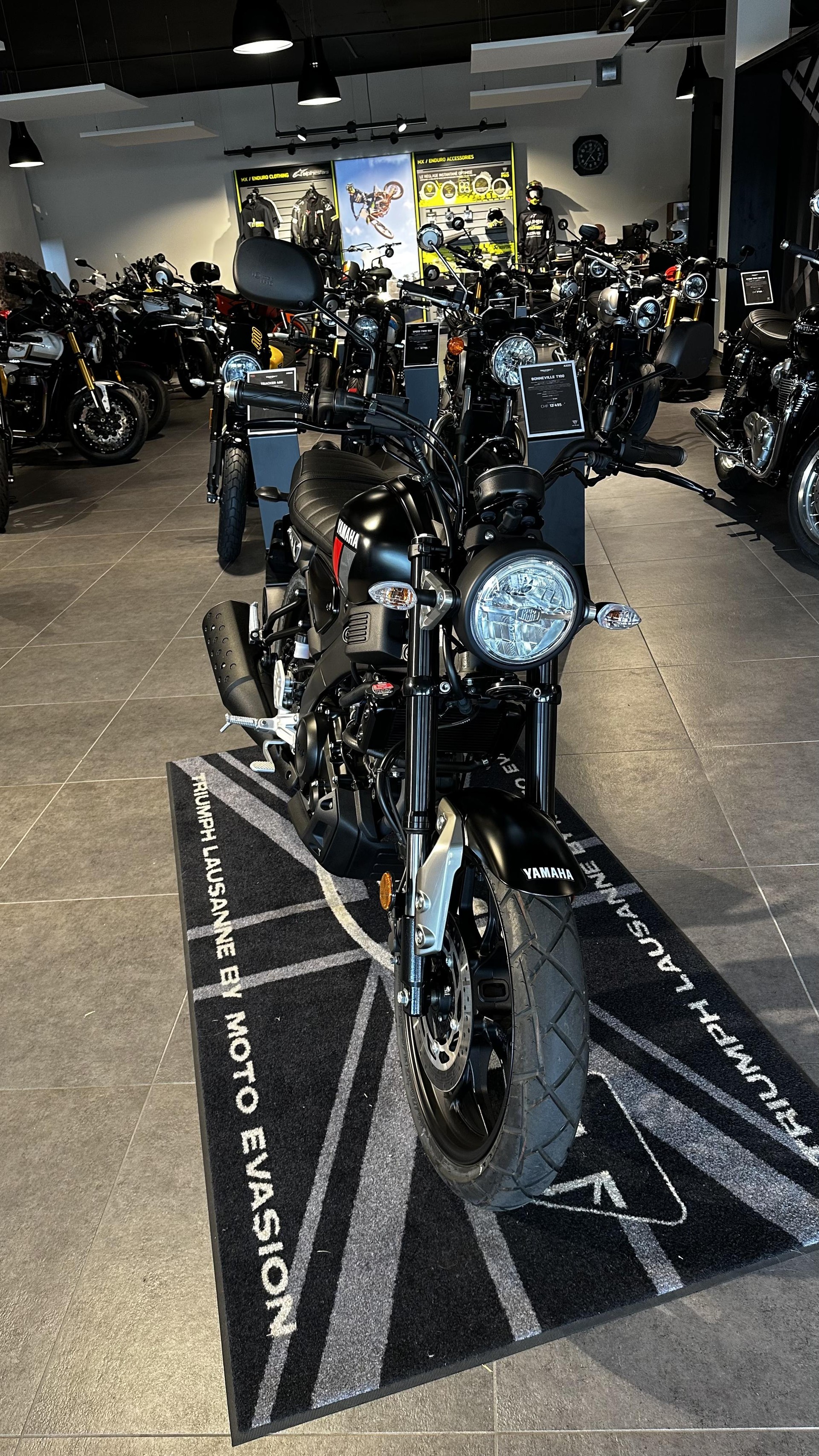 YAMAHA XSR 125-image-2