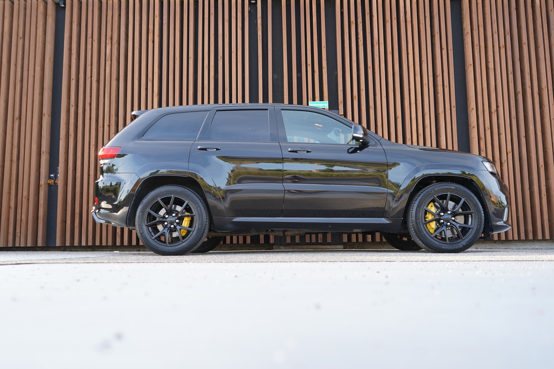 JEEP GRAND CHEROKEE 6.2 V8 HEMI TRACKHAWK AUTOMATIC l 710 PS-showroom-element-2