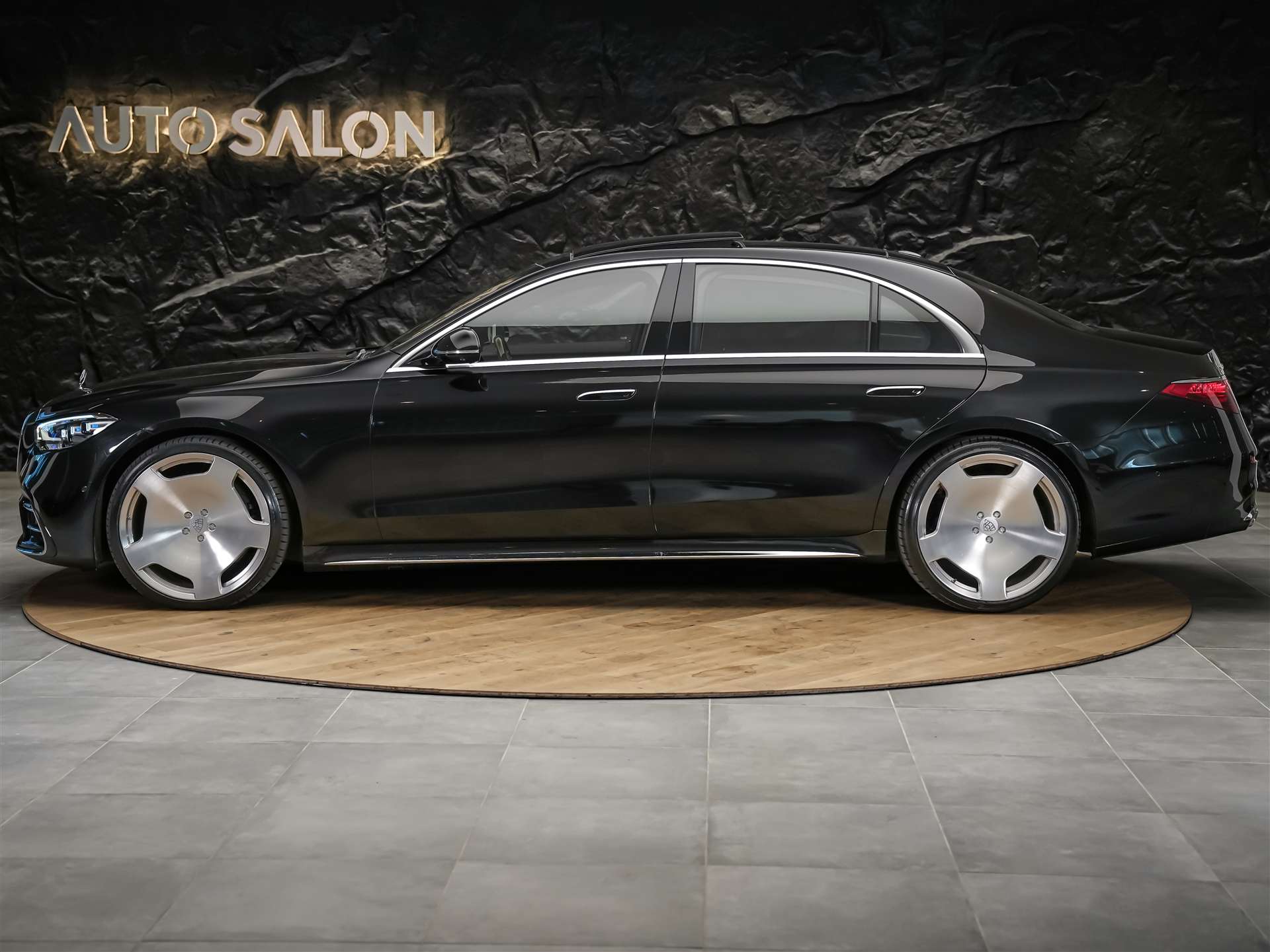 MERCEDES-BENZ S 450 d L 4Matic AMG Line 9G-Tronic *22" Felgen*Panorama*Chauffeur*Massage*Sitzlüftung*-showroom-element-1