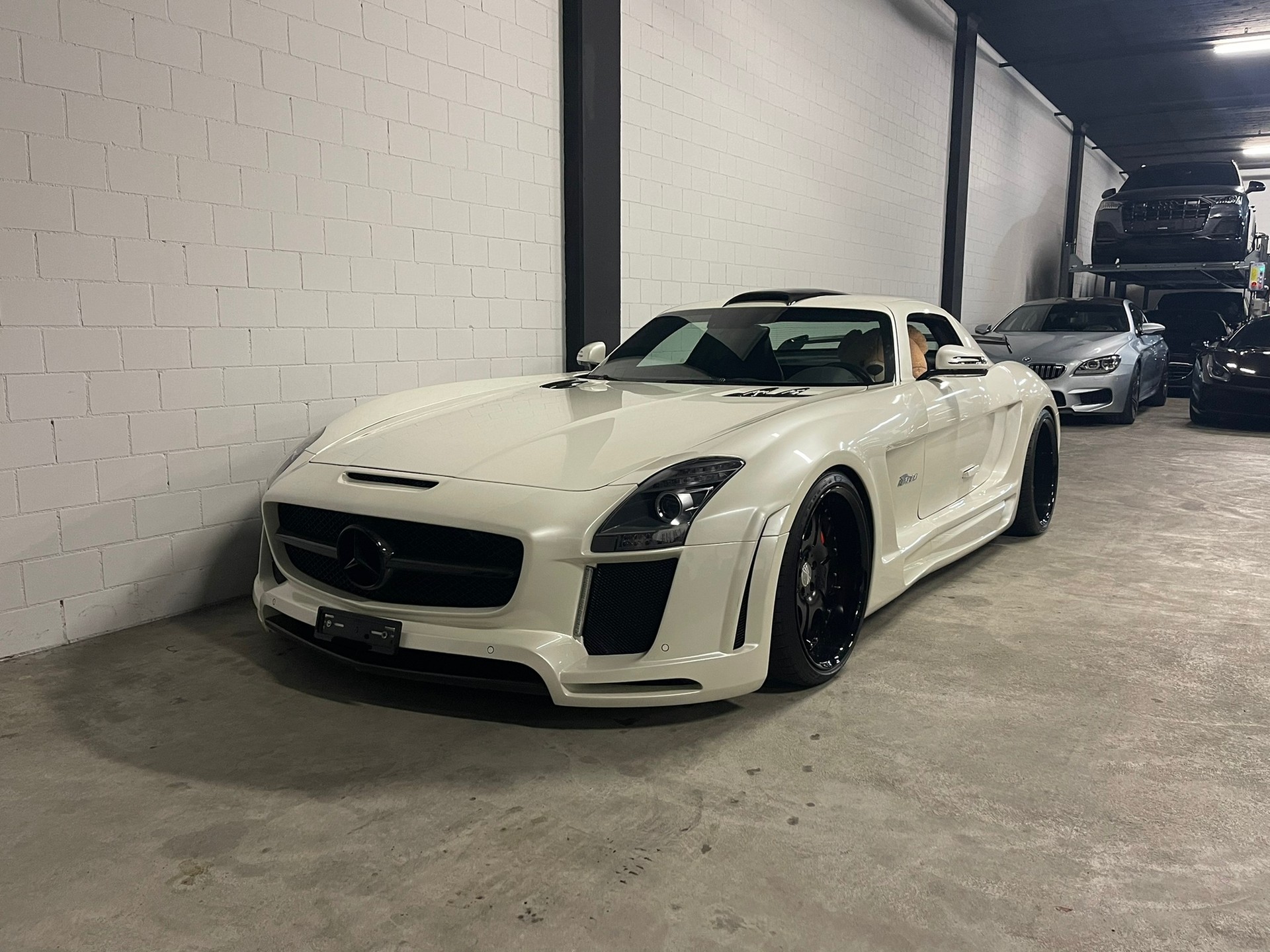 MERCEDES-BENZ SLS 63 AMG Speedshift FAB DESIGN GULLSTREAM-showroom-element-1