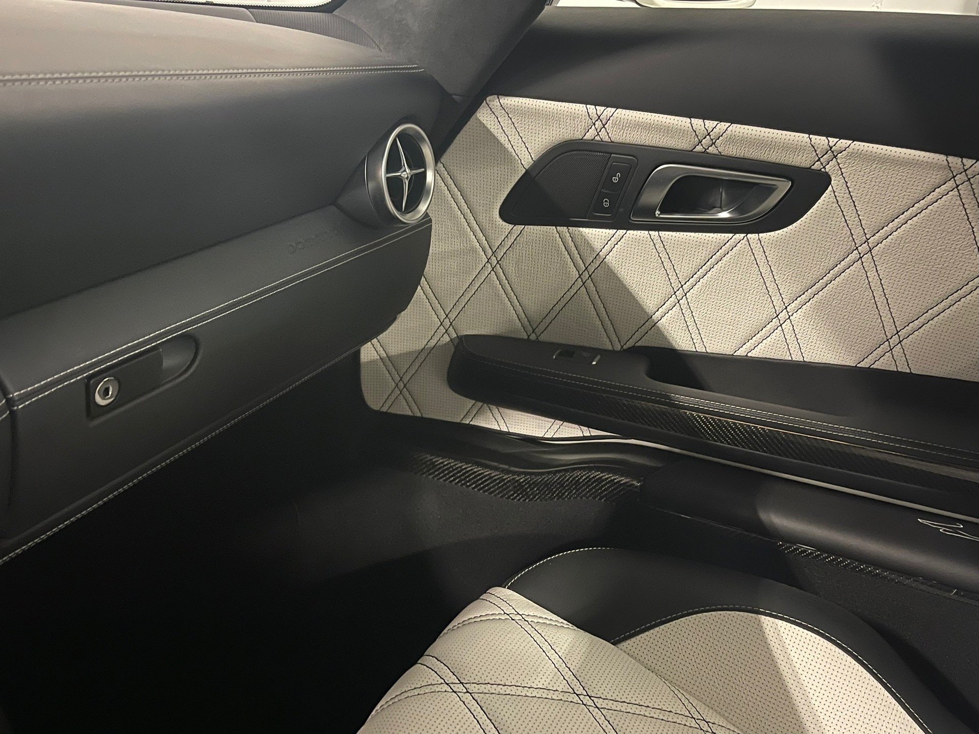 MERCEDES-BENZ SLS 63 AMG Speedshift FAB DESIGN GULLSTREAM-image-6