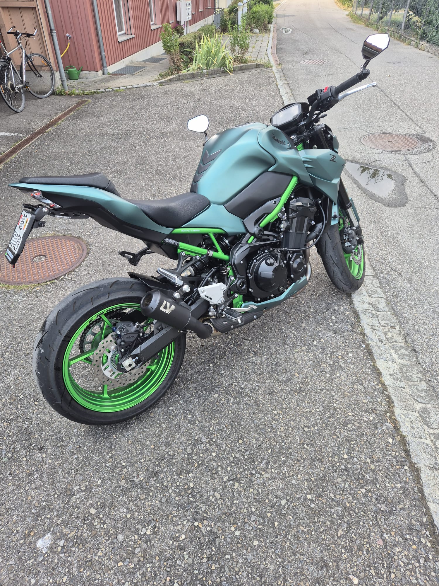 KAWASAKI Z 900-image-10