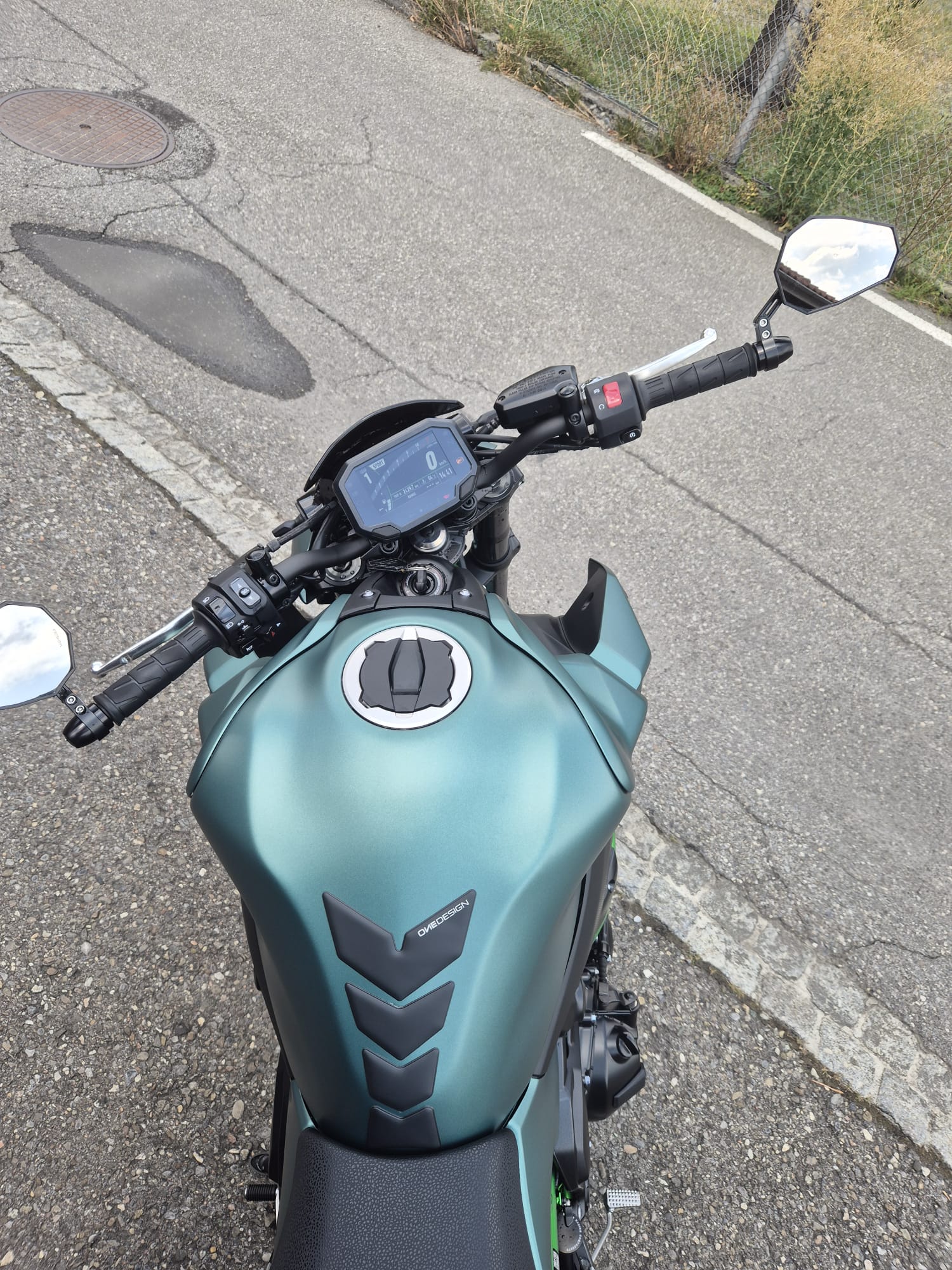 KAWASAKI Z 900-image-8