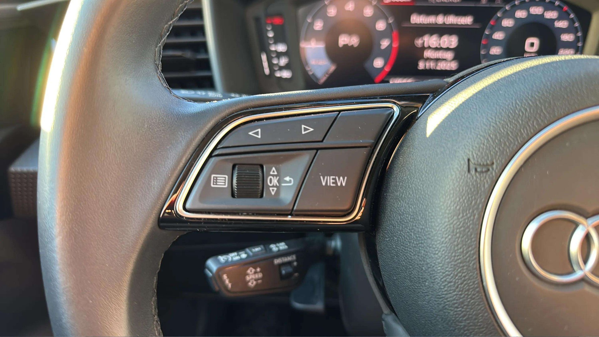 AUDI A1 Sportback 30 TFSI S-tronic Intense mit 5J Werksgarantie oder bis 100000km-image-25