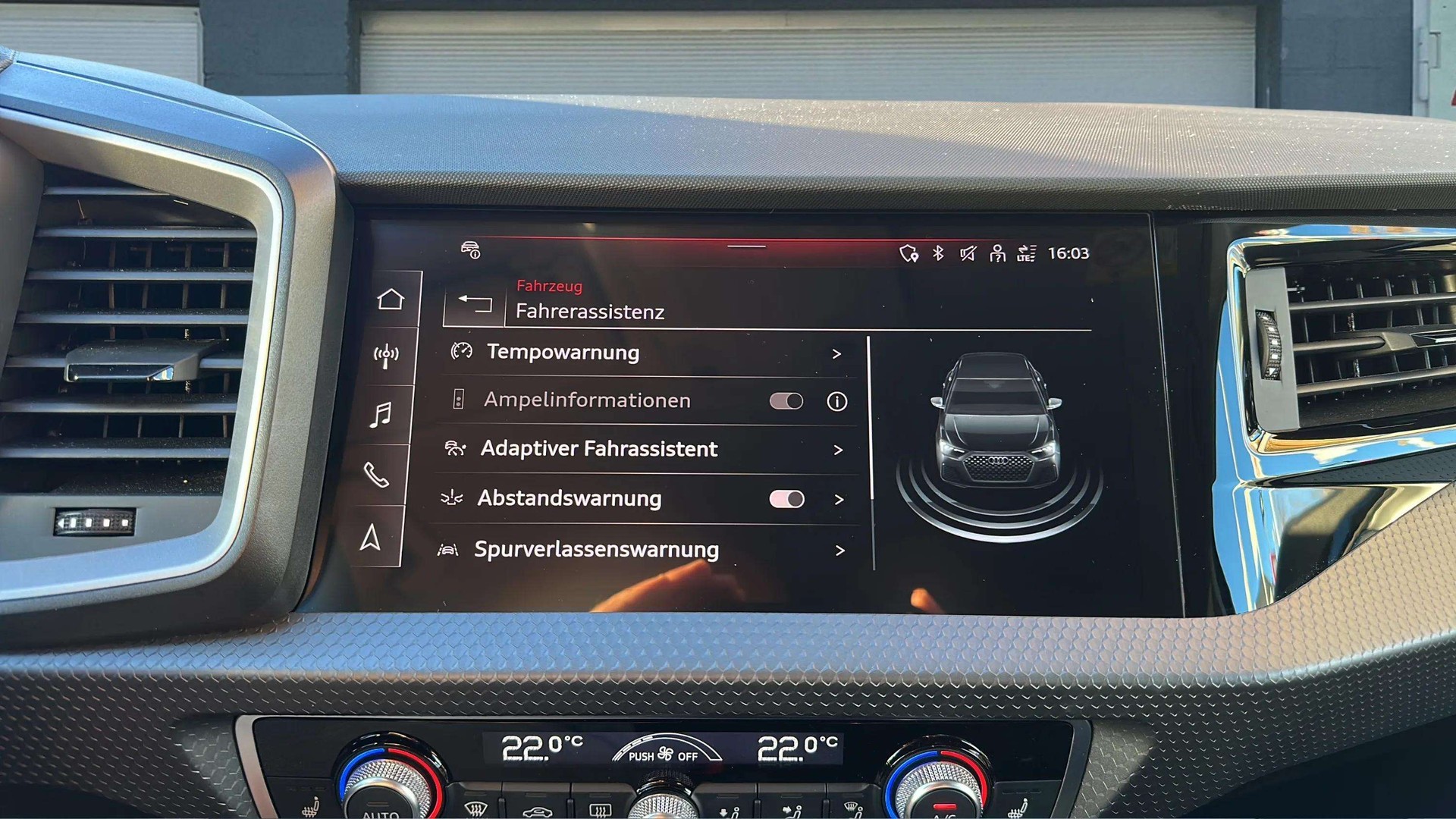 AUDI A1 Sportback 30 TFSI S-tronic Intense mit 5J Werksgarantie oder bis 100000km-image-17