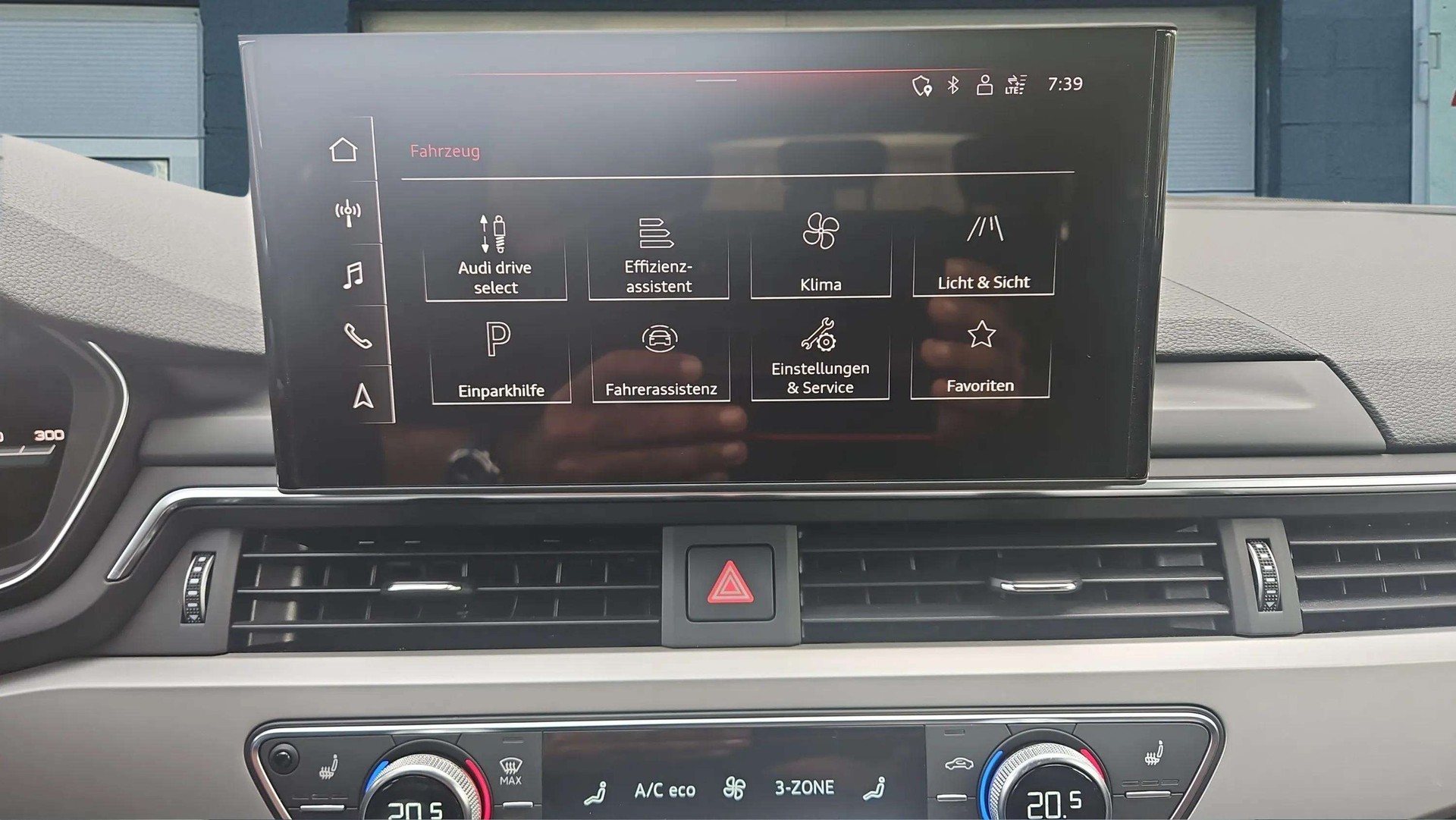 AUDI A1 Sportback 30 TFSI S-tronic Intense mit 5J Werksgarantie oder bis 100000km-image-22