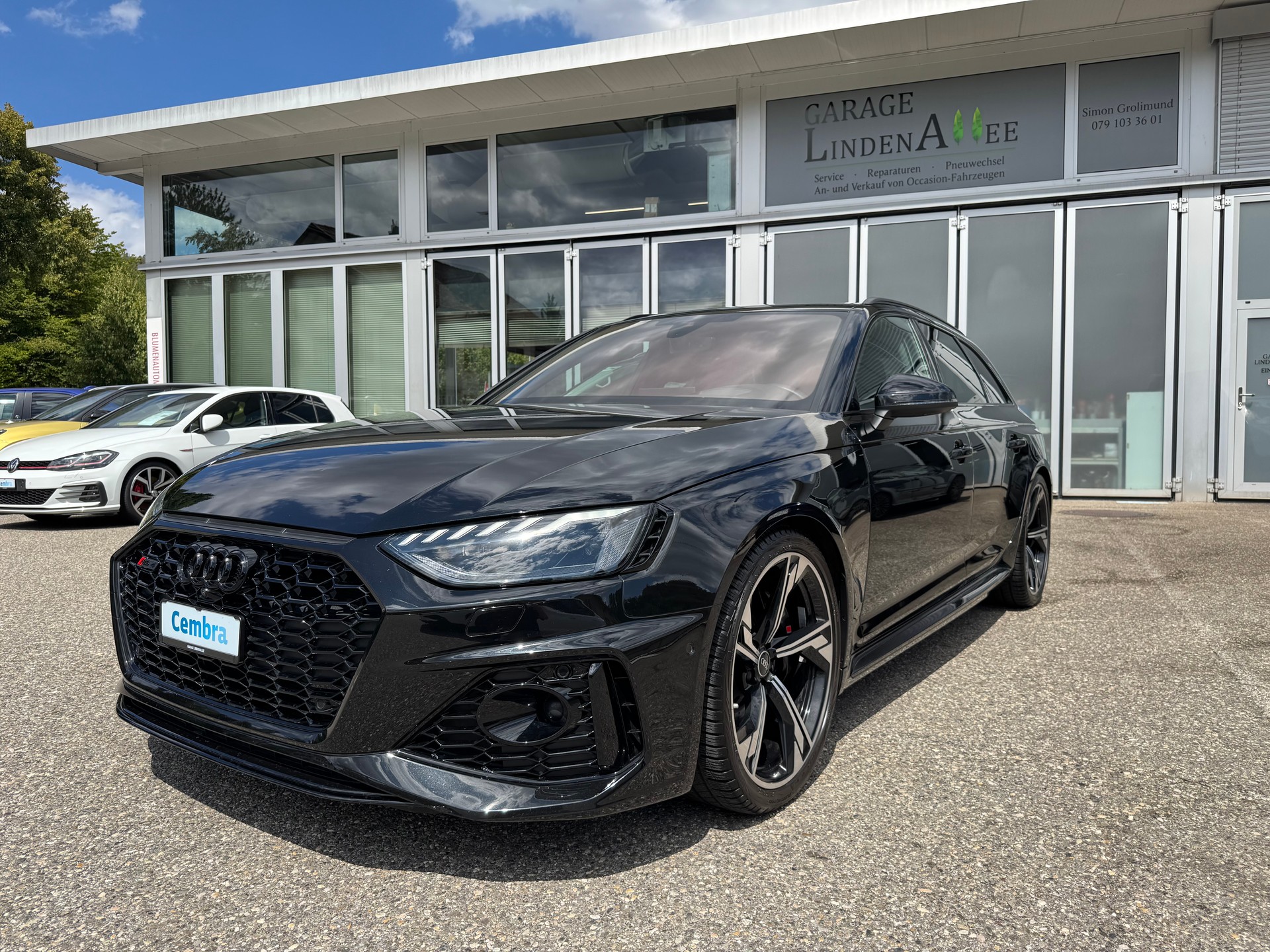 AUDI RS4 Avant quattro tiptronic-showroom-element-1