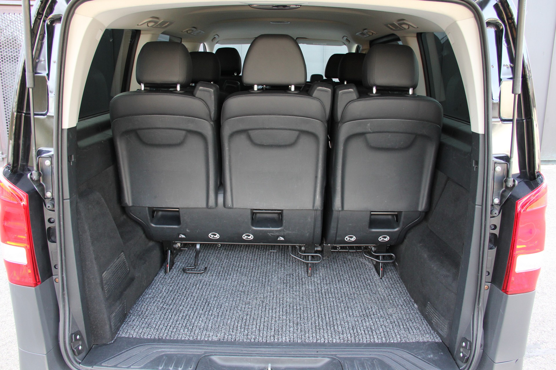 MERCEDES-BENZ Vito 116 BlueTec Tourer Base L 4Matic 7G-Tronic **4X4** **9-SITZE** **FRISCH-AB-MFK**-image-13