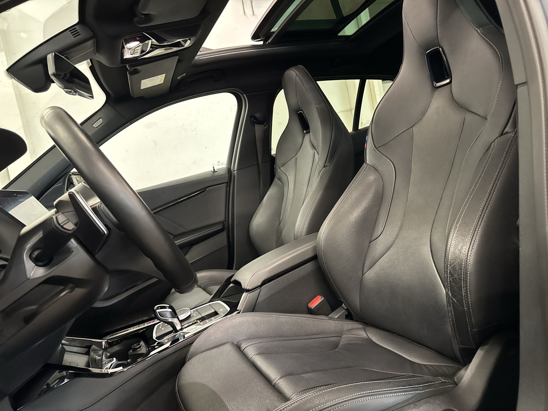 BMW M135i xDrive Steptronic-image-9