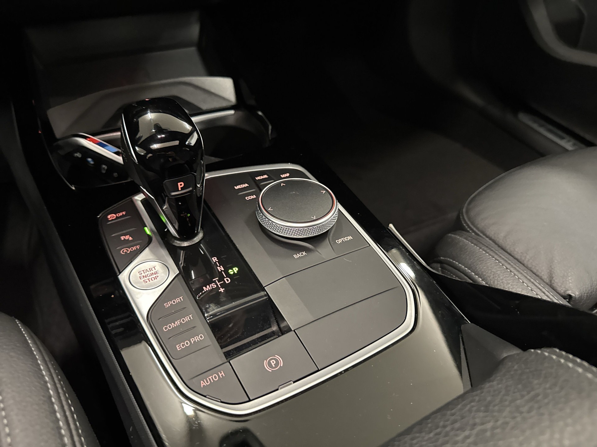 BMW M135i xDrive Steptronic-image-12