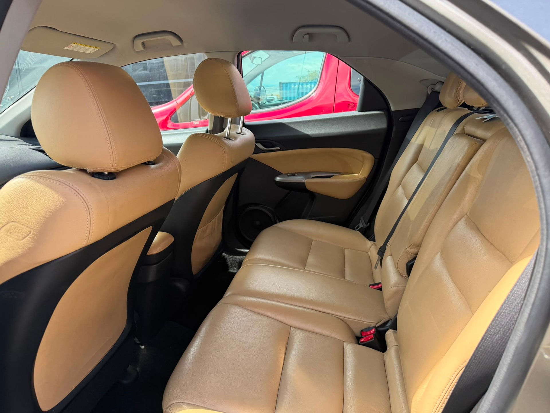 HONDA Civic 1.4i Comfort-image-5