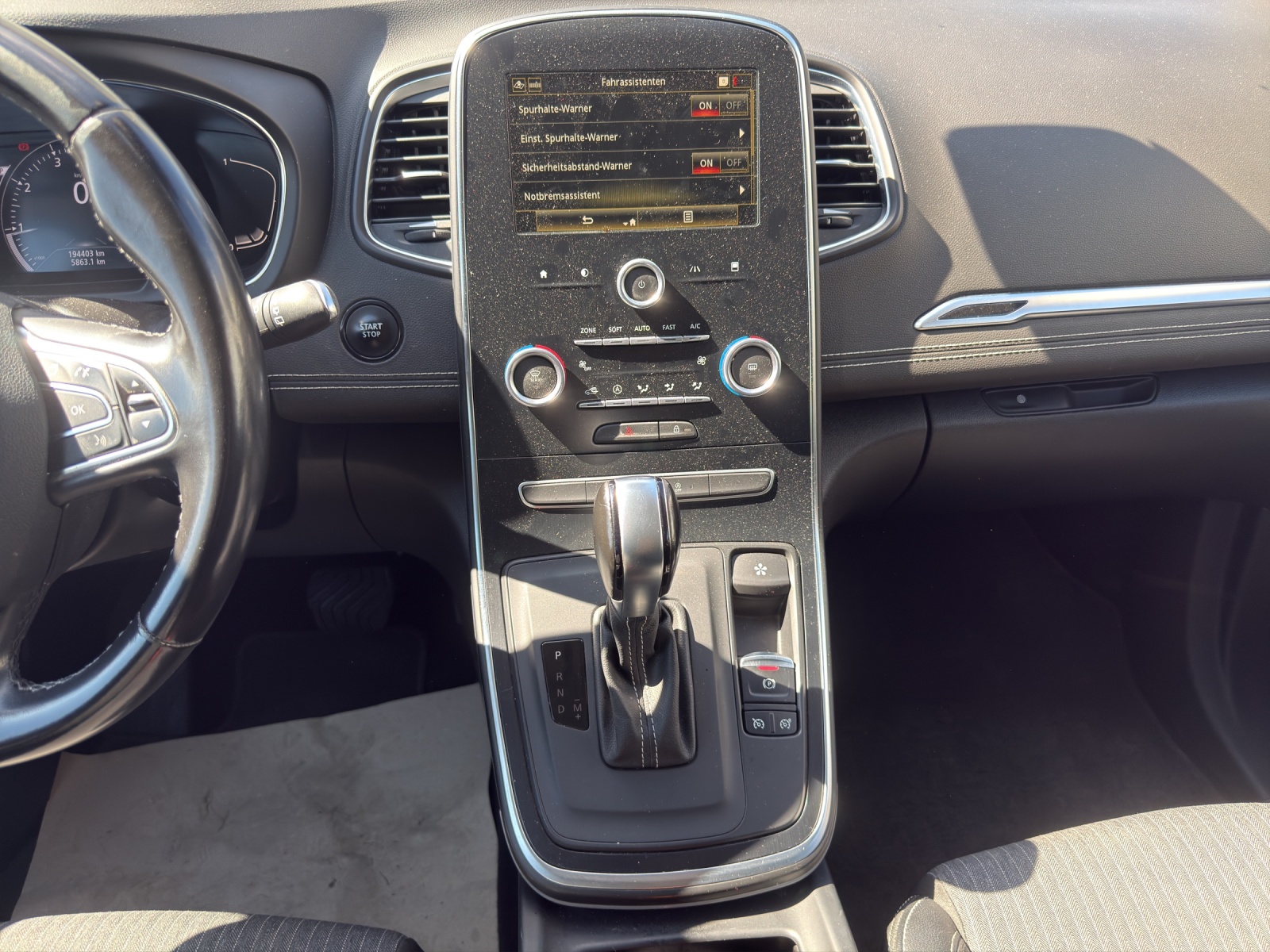 RENAULT Grand Scénic 1.3 16V Turbo Intens EDC-image-9