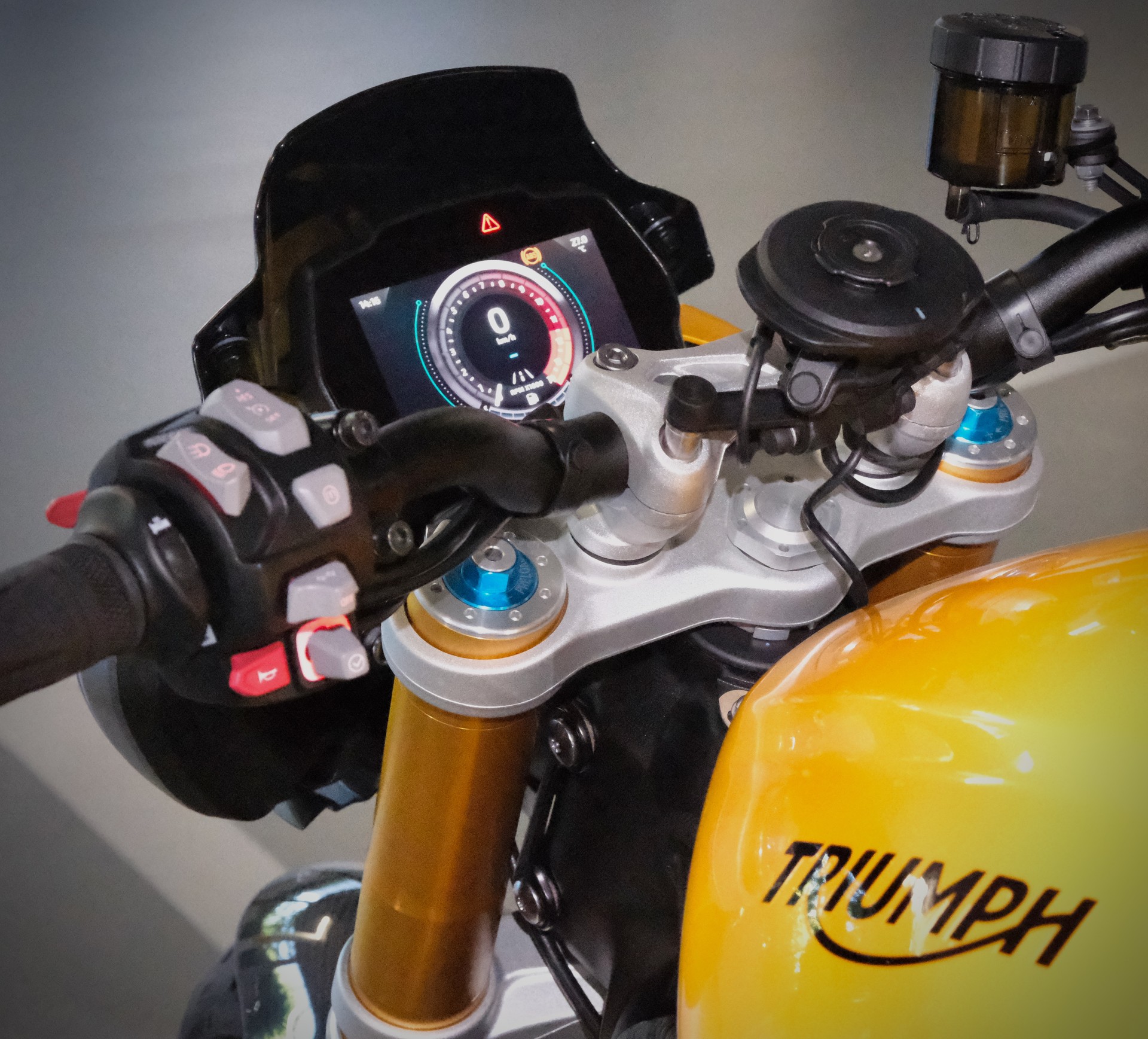 TRIUMPH Speed Triple 1200 RS-image-3
